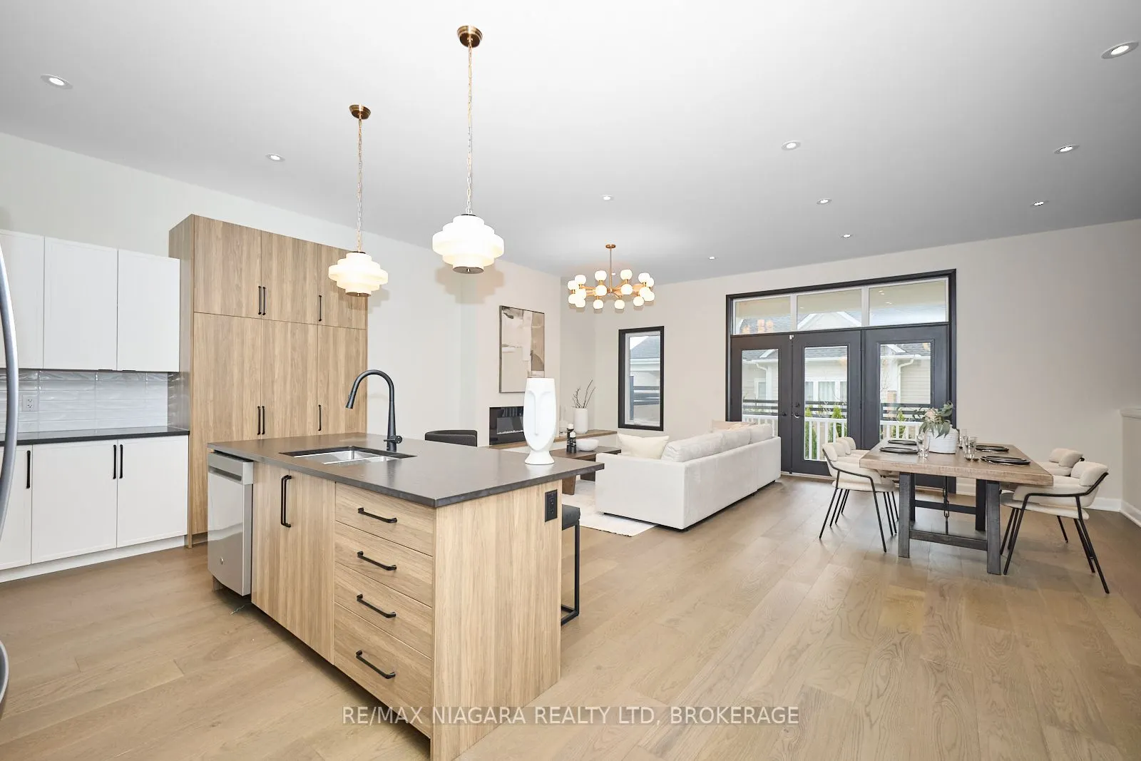 6 Butternut Crescent, #TH8