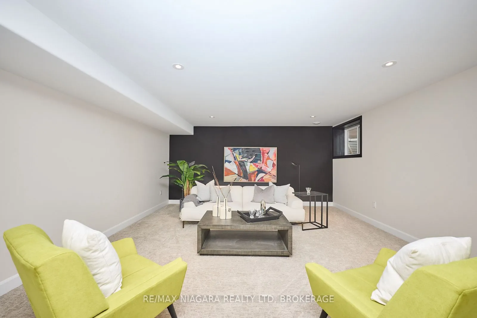 6 Butternut Crescent, #TH8