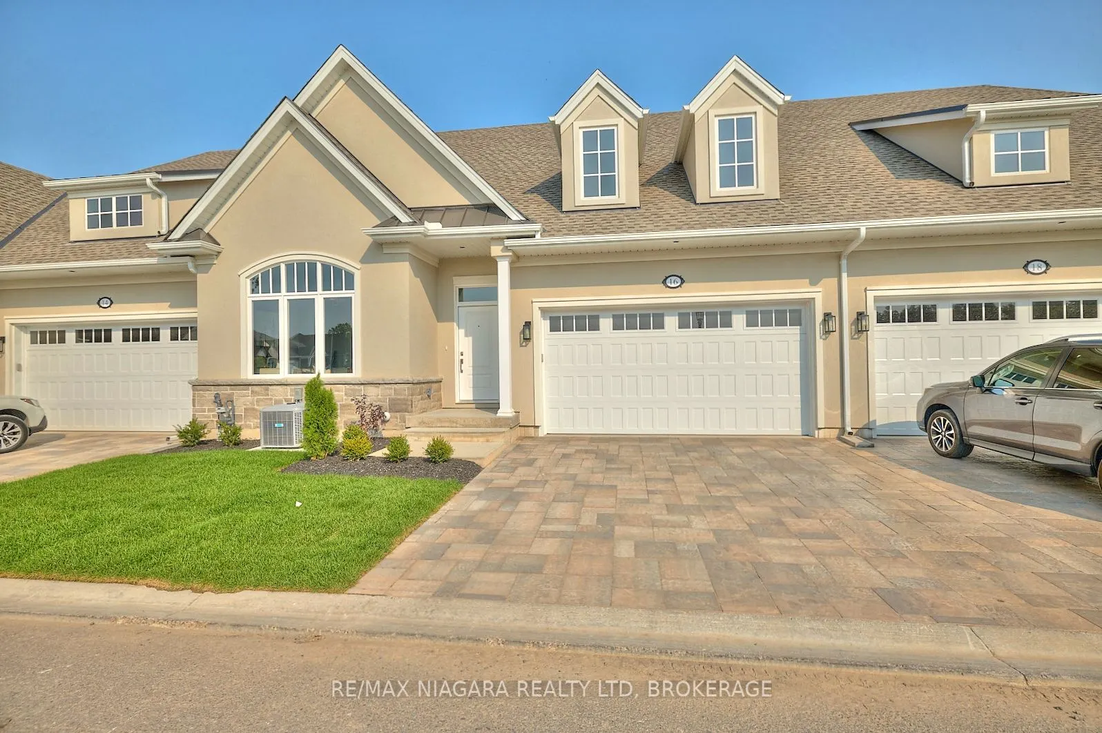 6 Butternut Crescent, #TH8