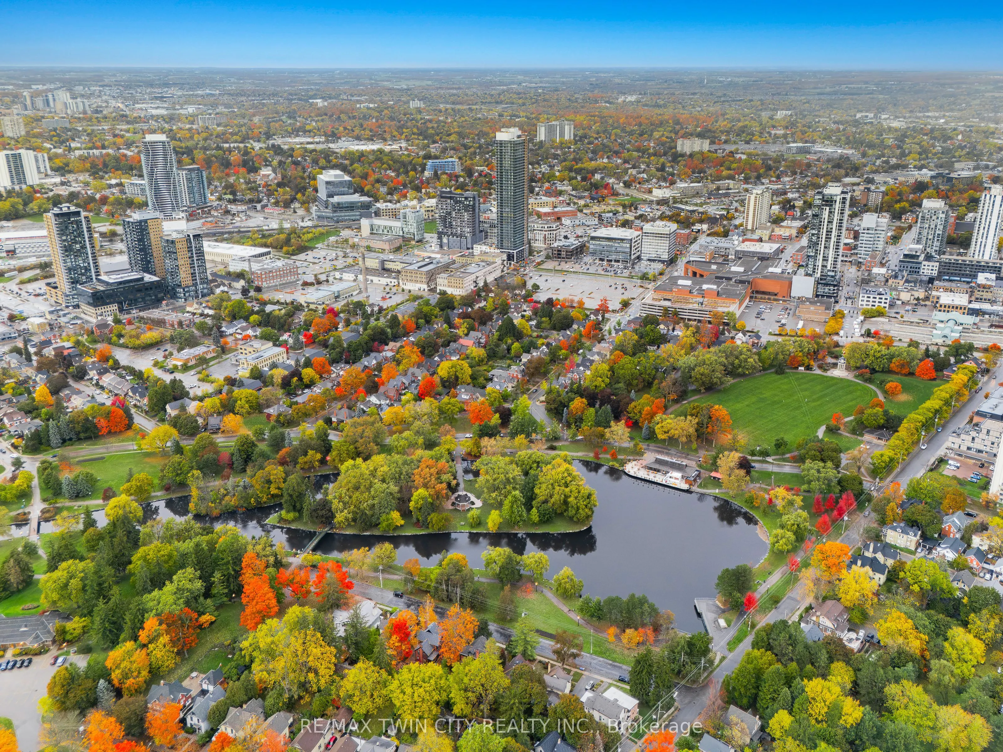 60 Charles Street W, #2407