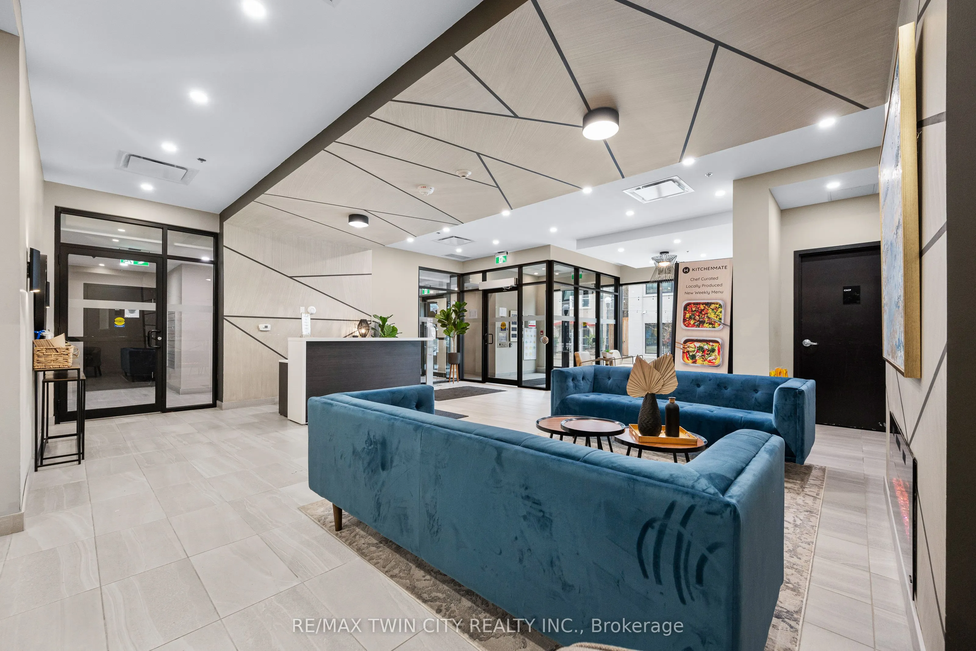 60 Charles Street W, #2407