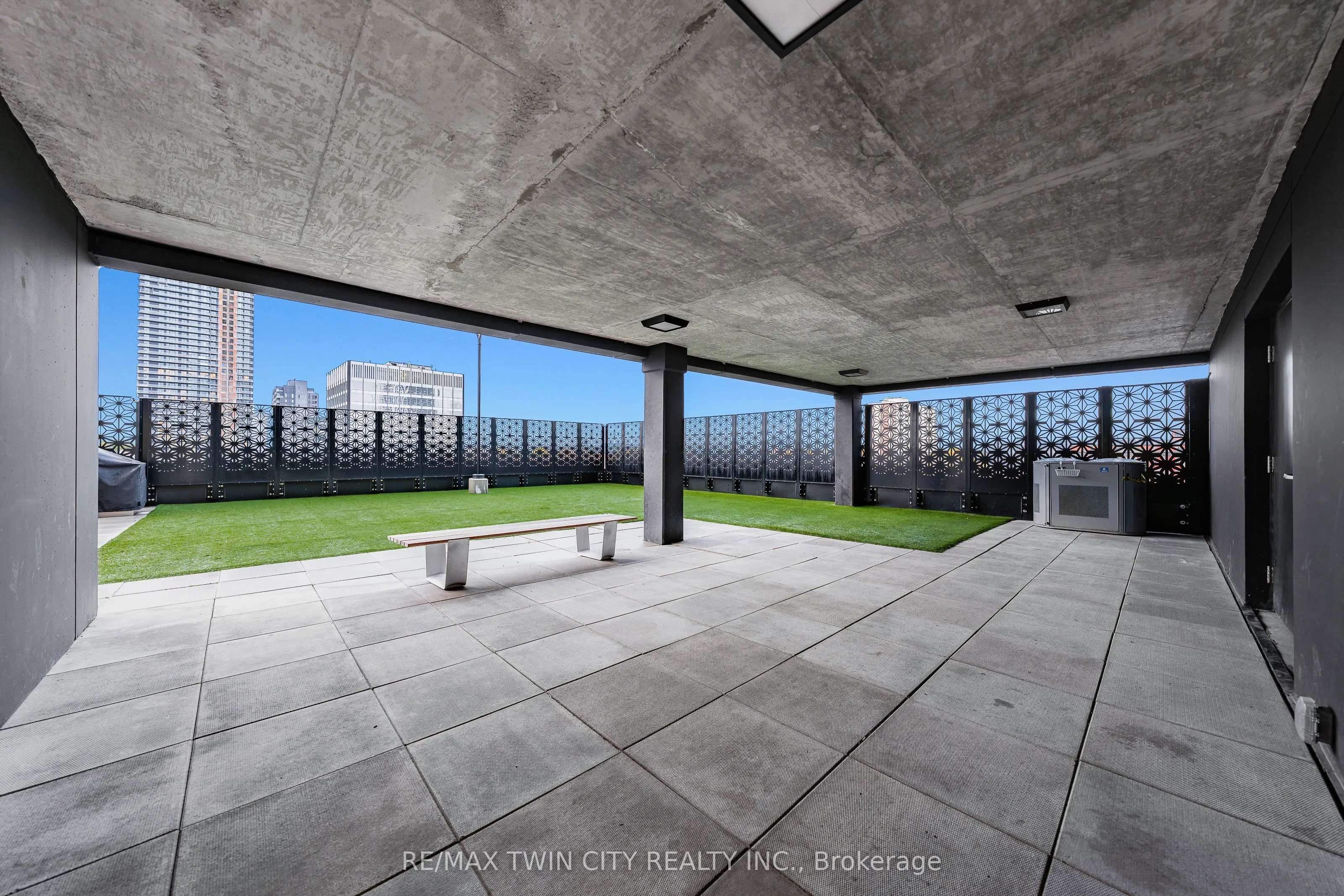 60 Charles Street W, #2407