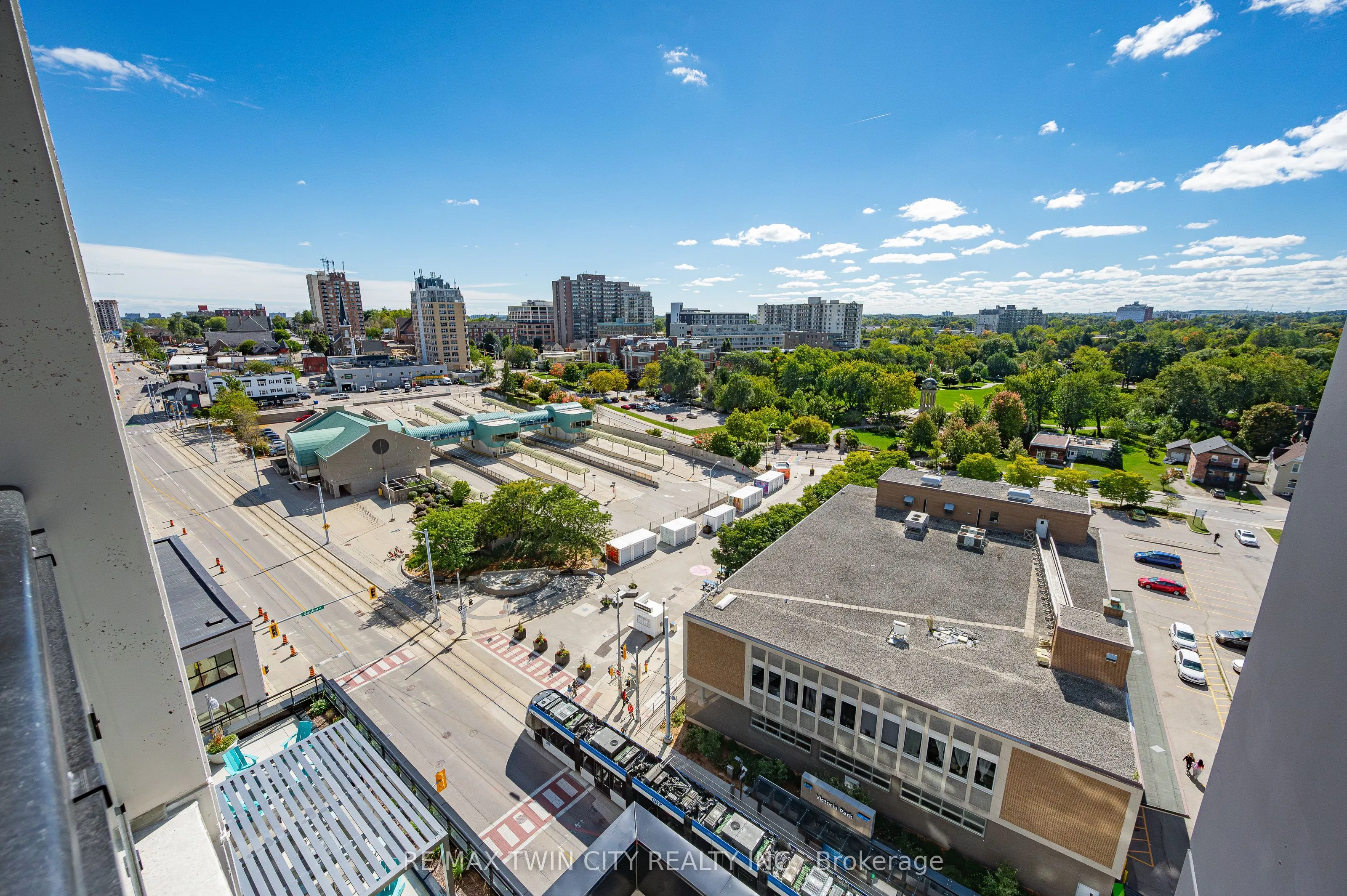 60 Charles Street W, #2407
