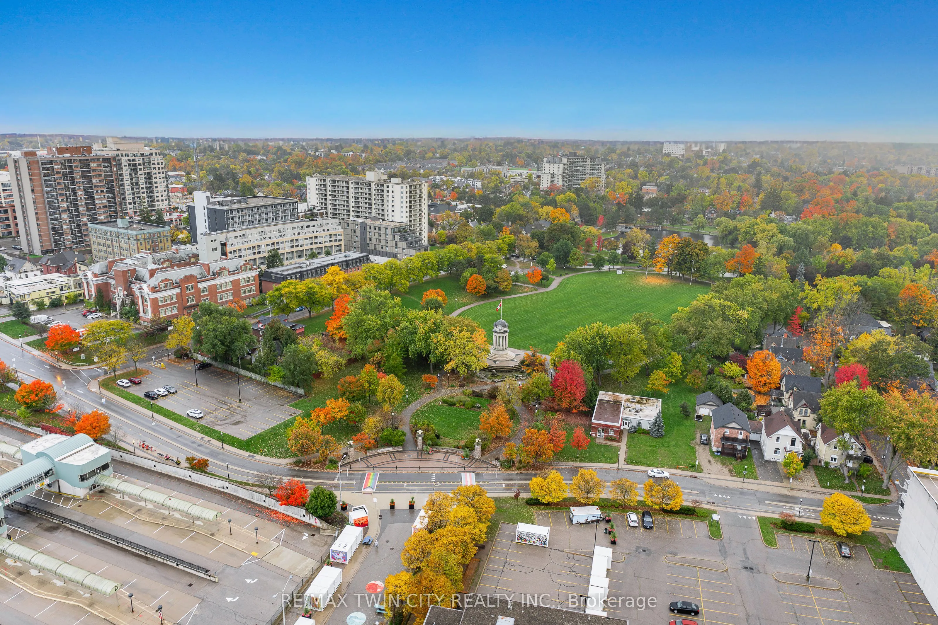 60 Charles Street W, #2407