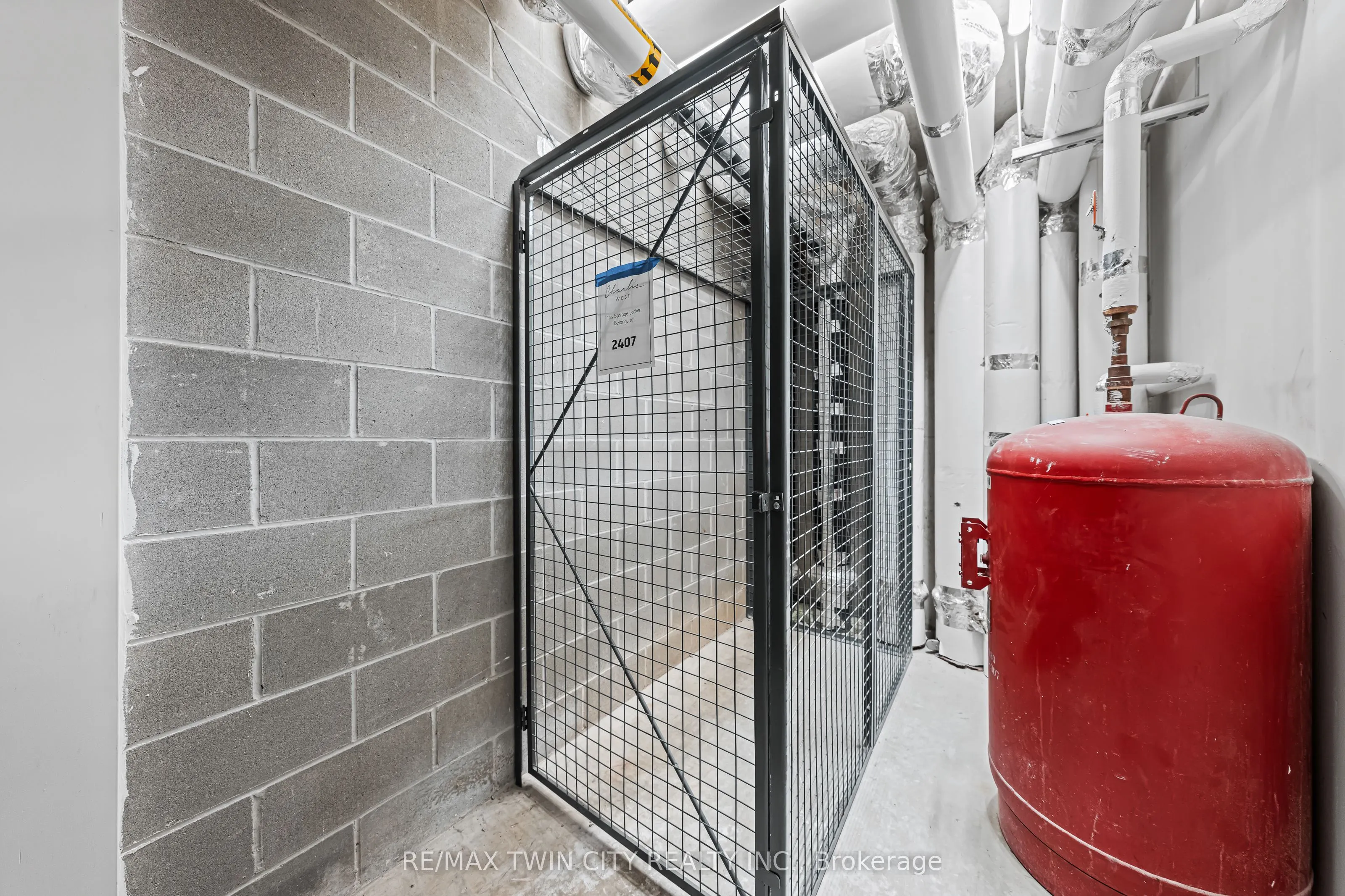 60 Charles Street W, #2407