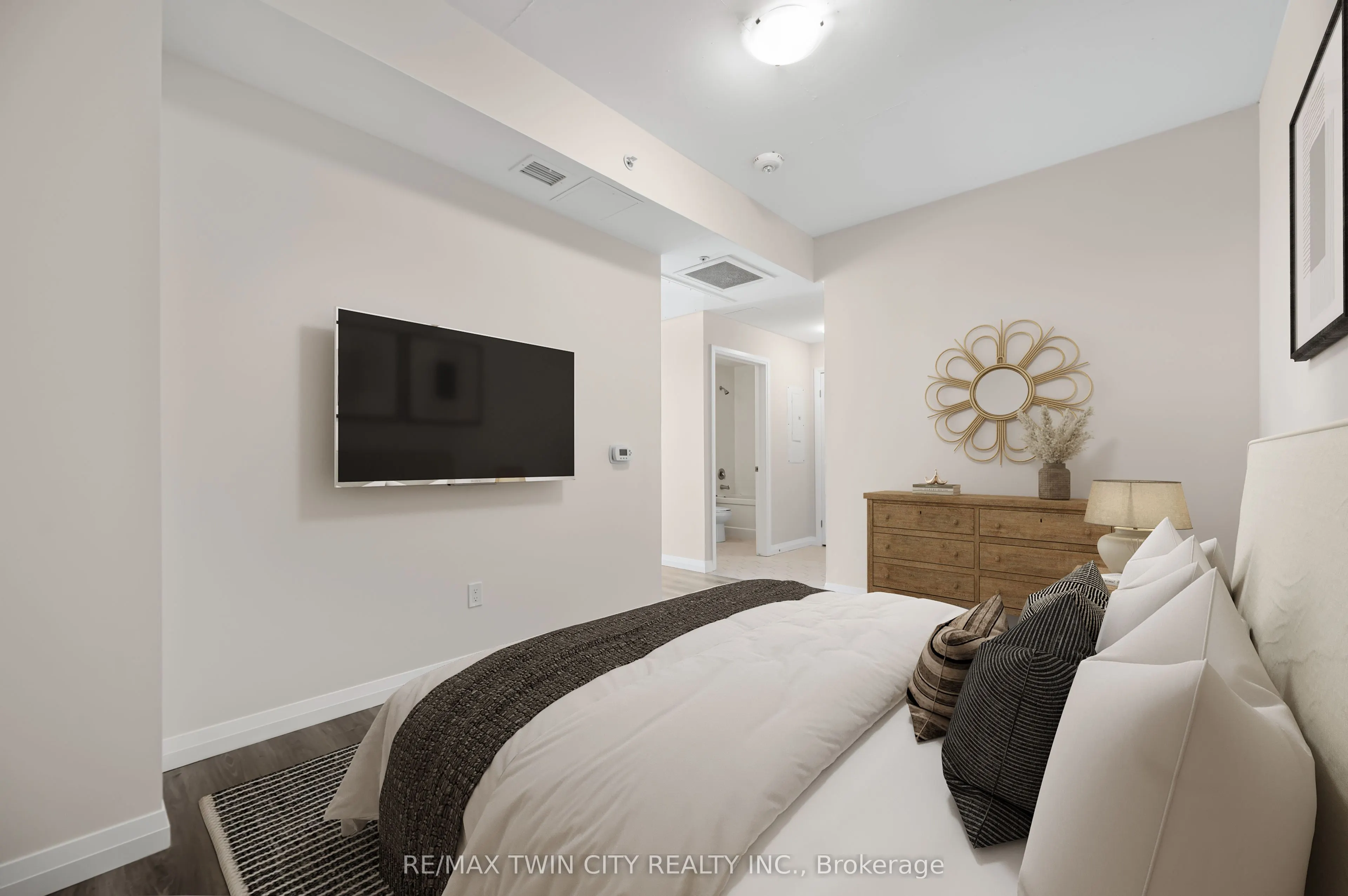 60 Charles Street W, #2407