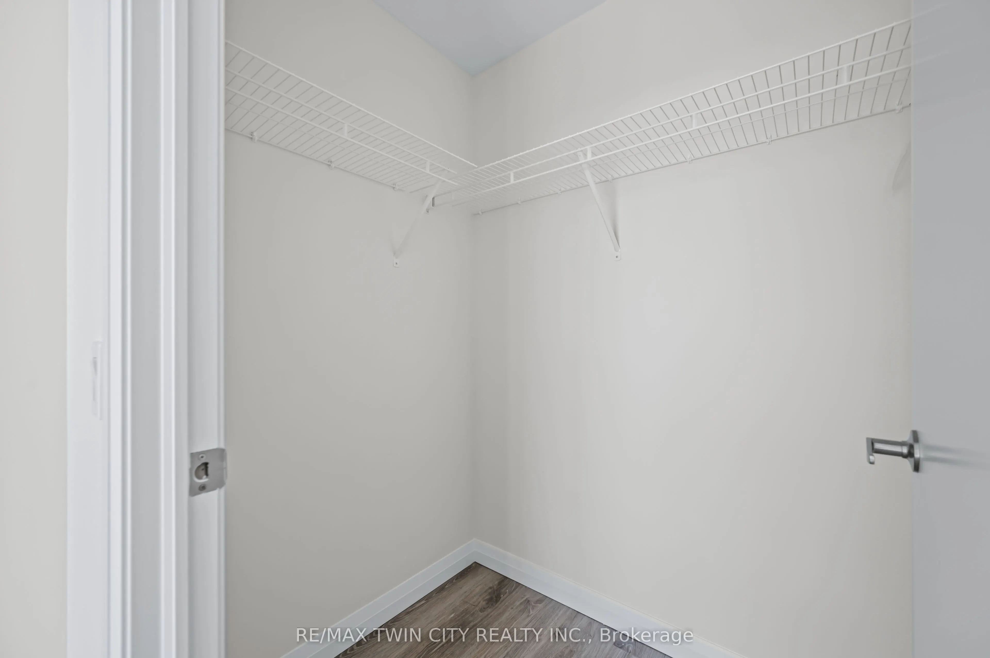 60 Charles Street W, #2407
