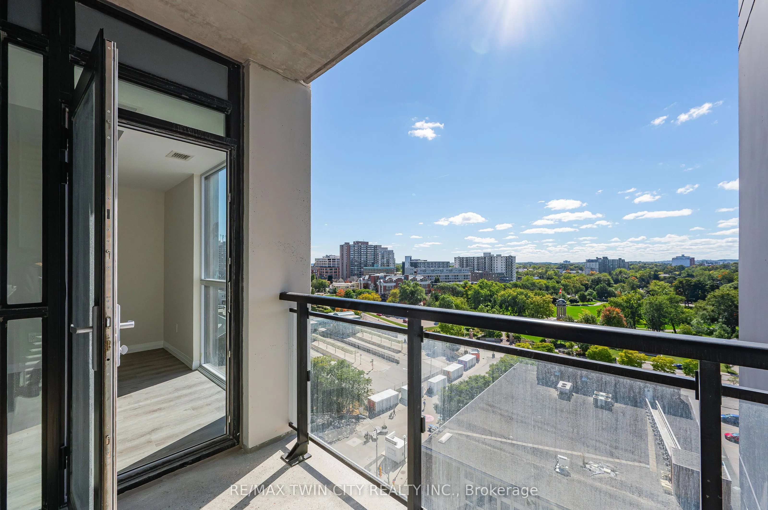 60 Charles Street W, #2407