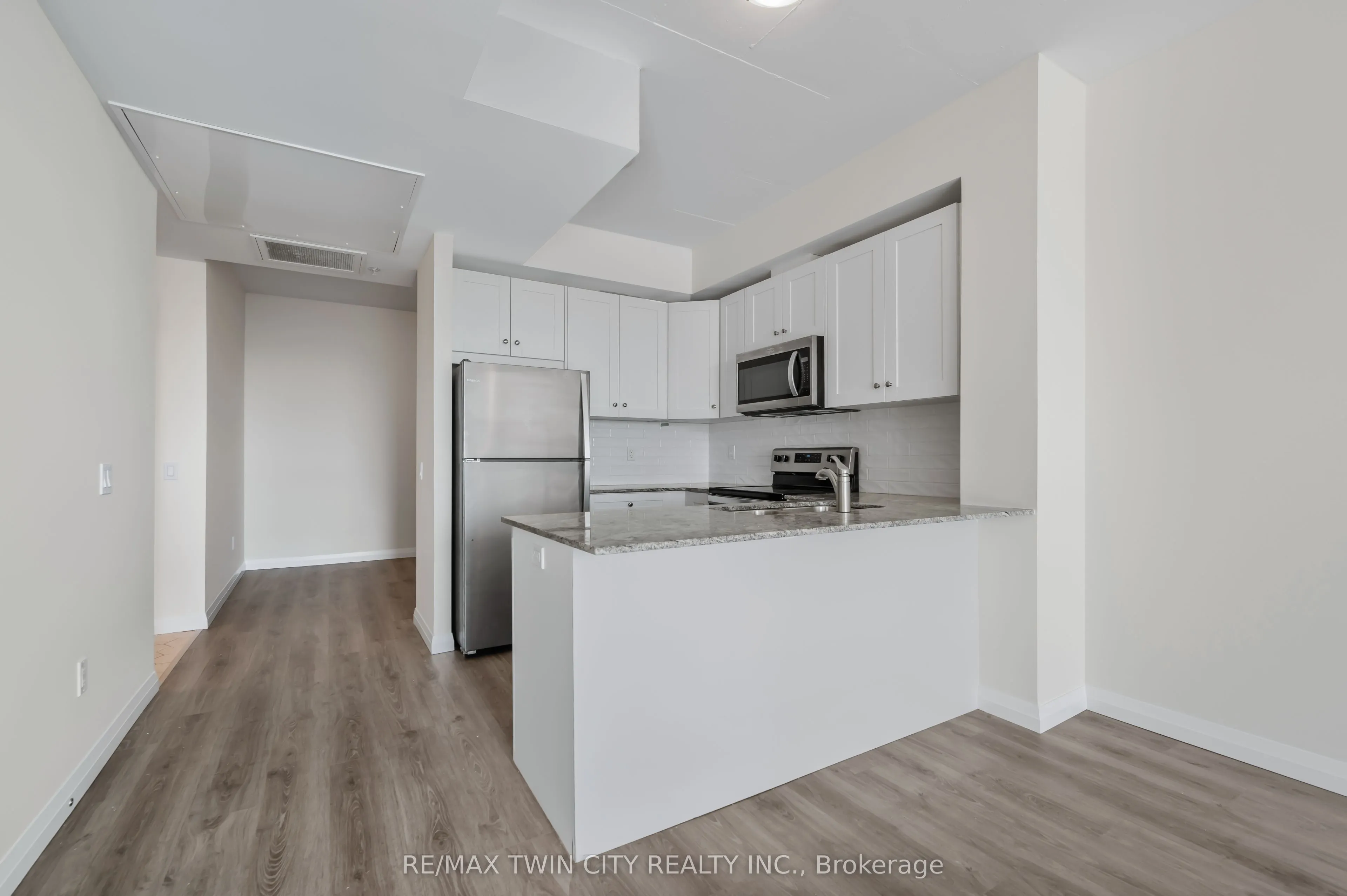 60 Charles Street W, #2407