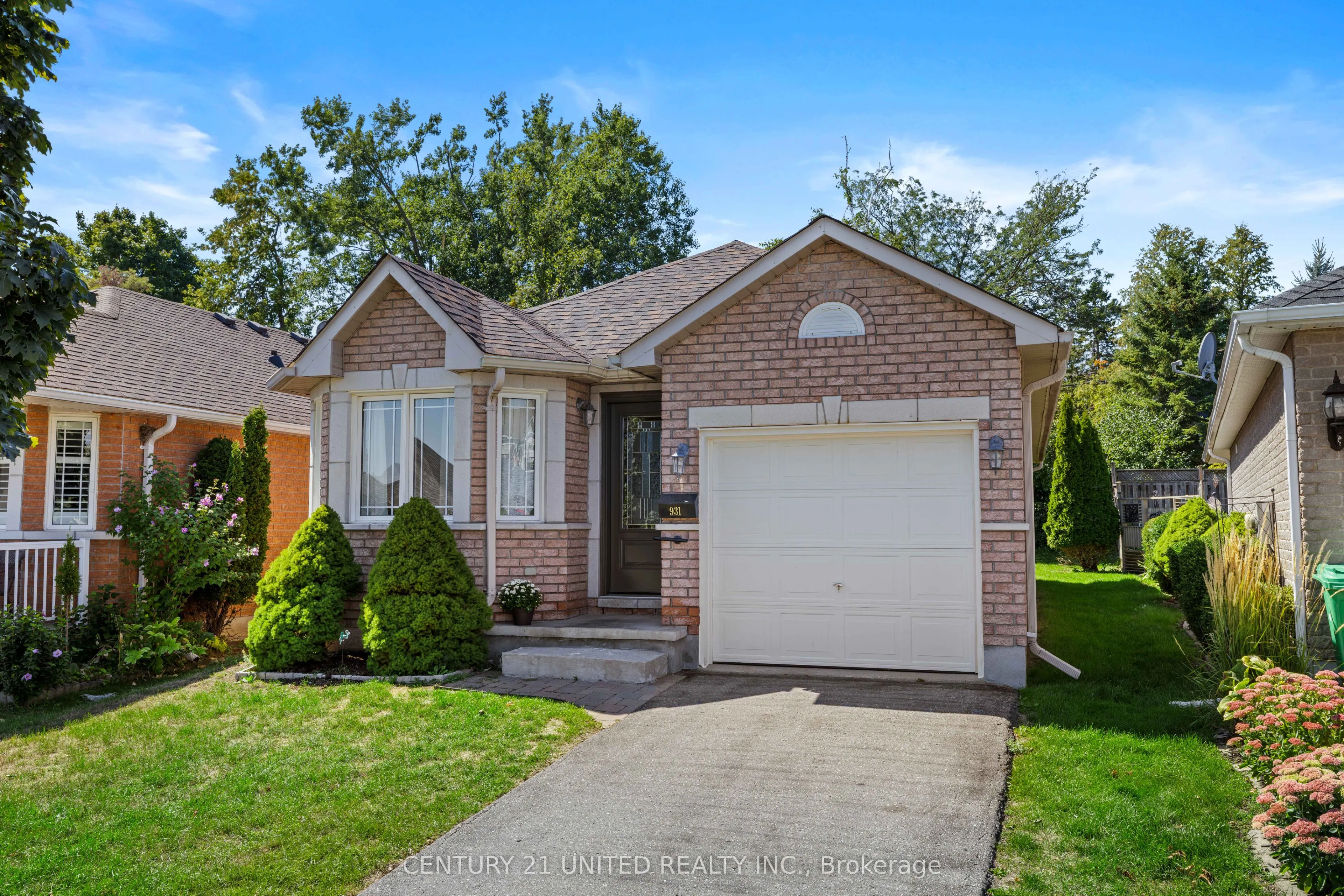 931 Ralphson Crescent