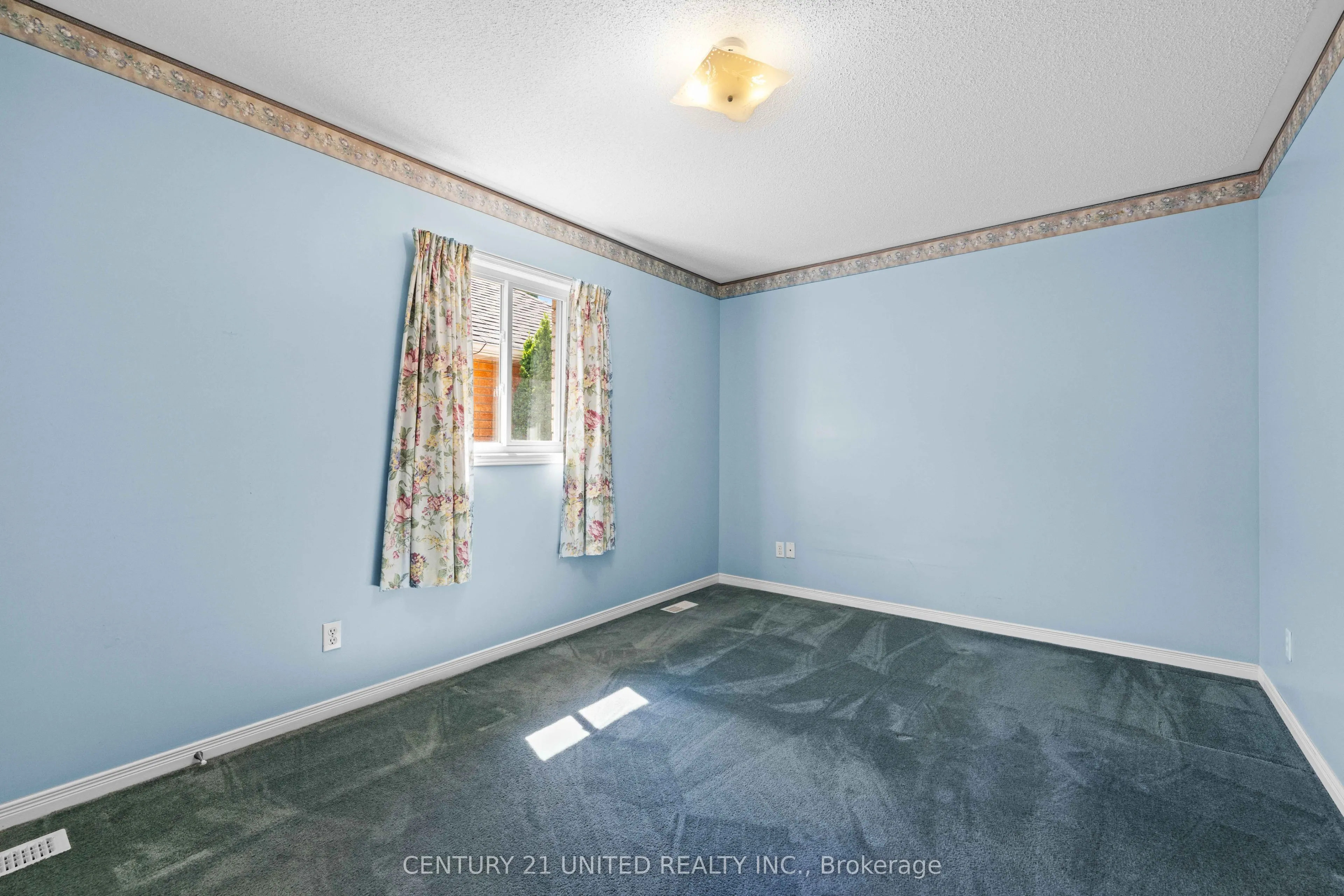 931 Ralphson Crescent