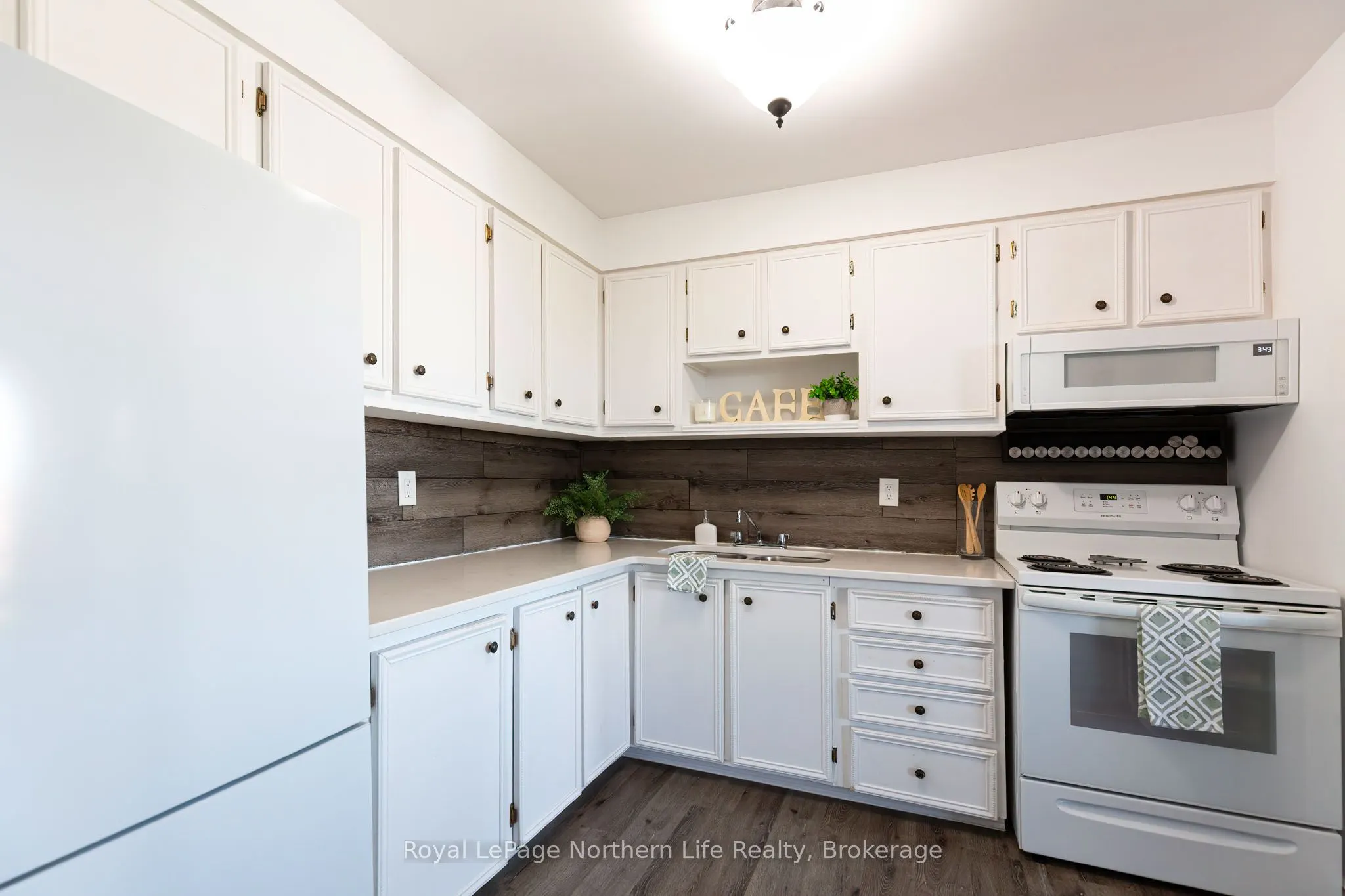 330 Sixth Avenue W, #202