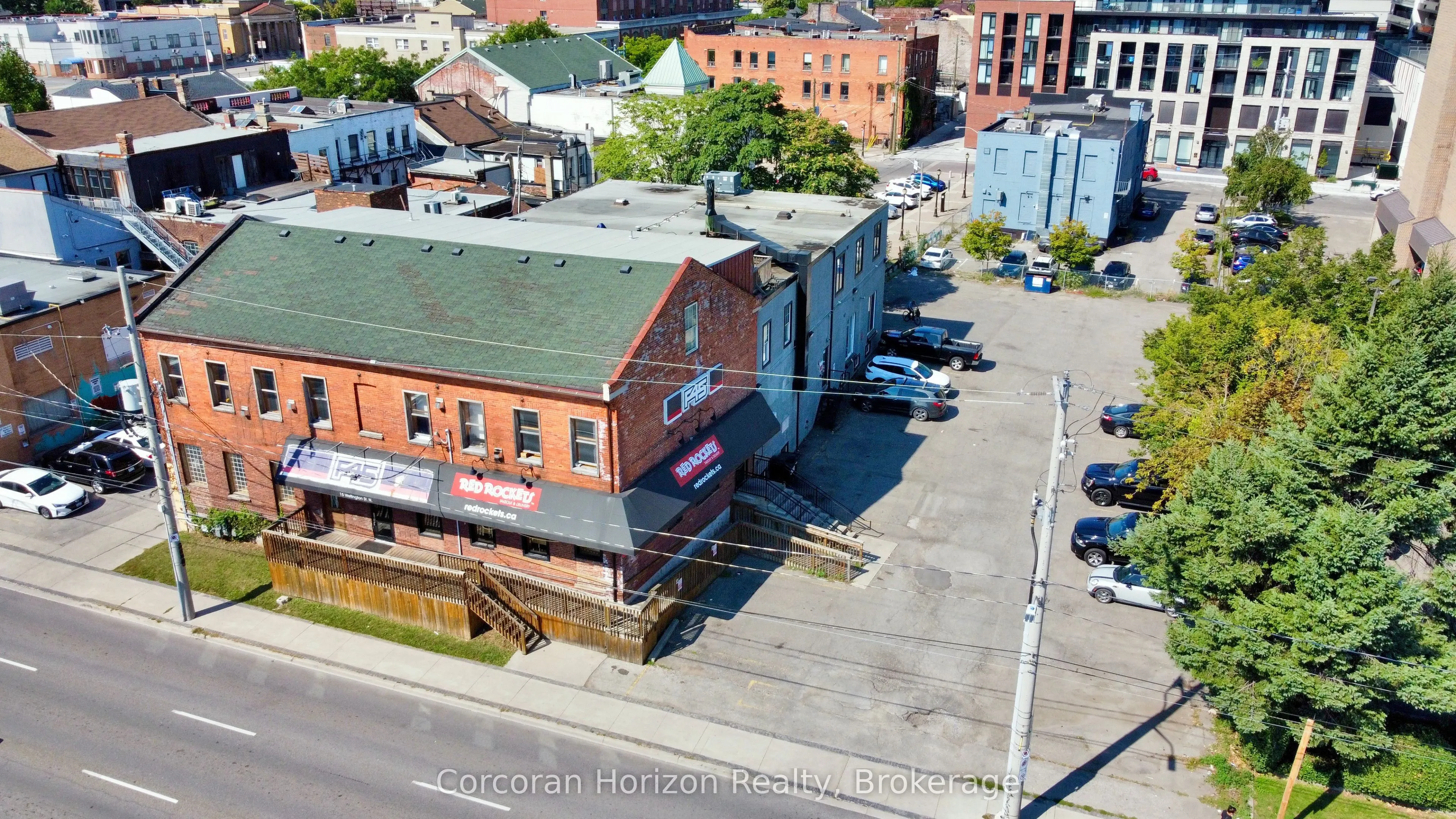 15 WELLINGTON Street N, #202