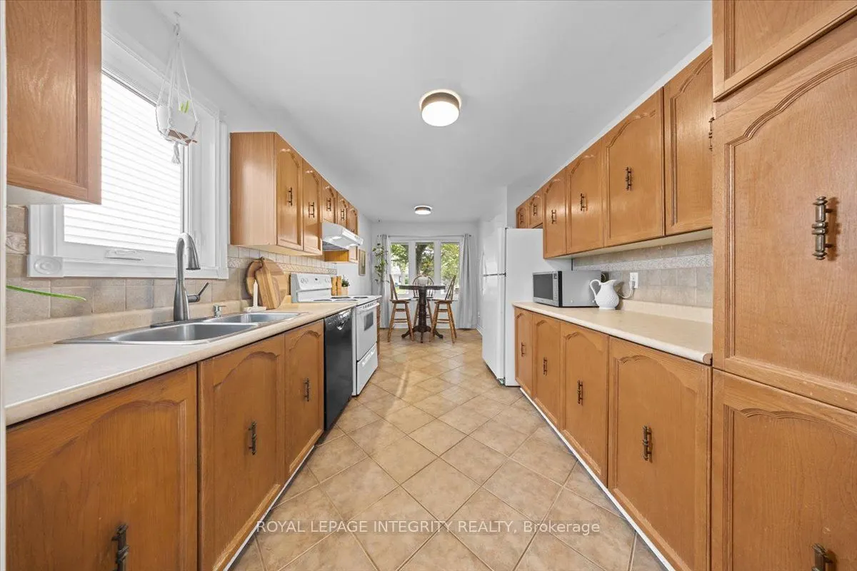 3759 Autumnwood Street