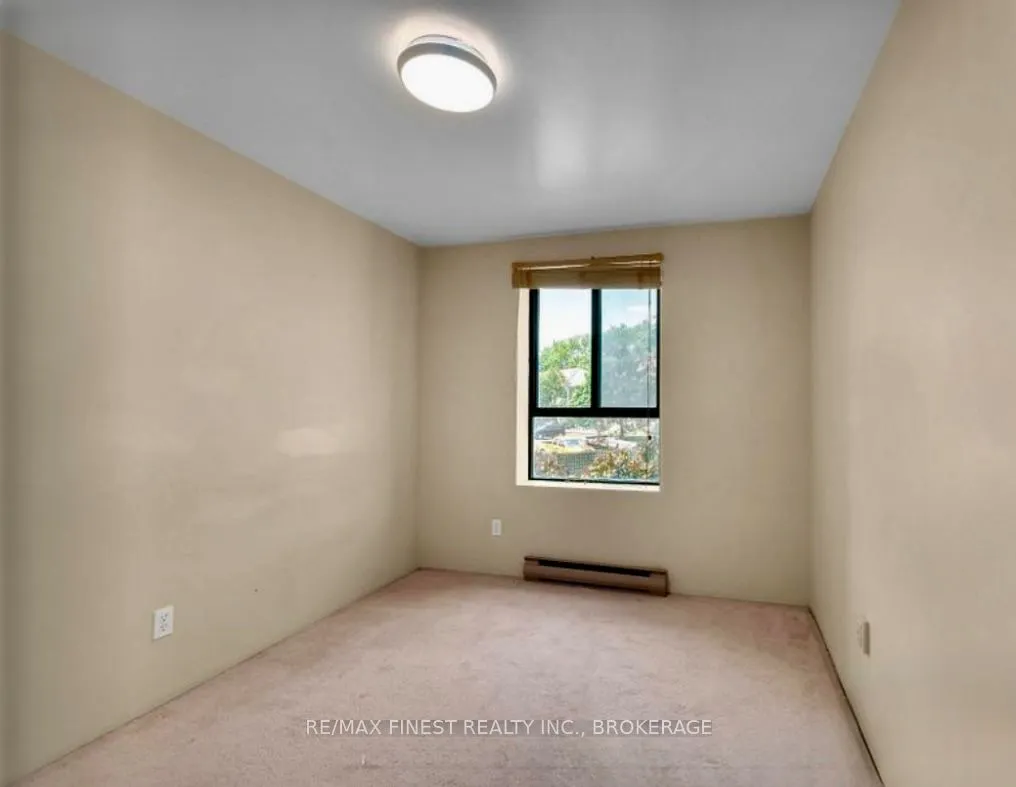 17 Eldon Hall Place, #212