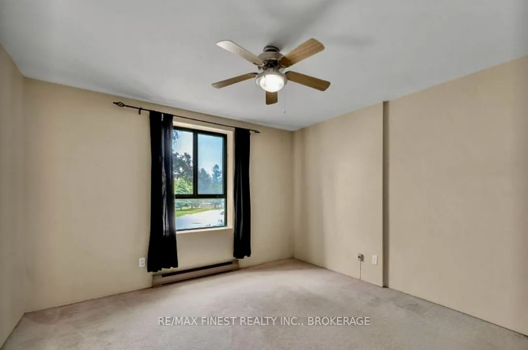 17 Eldon Hall Place, #212