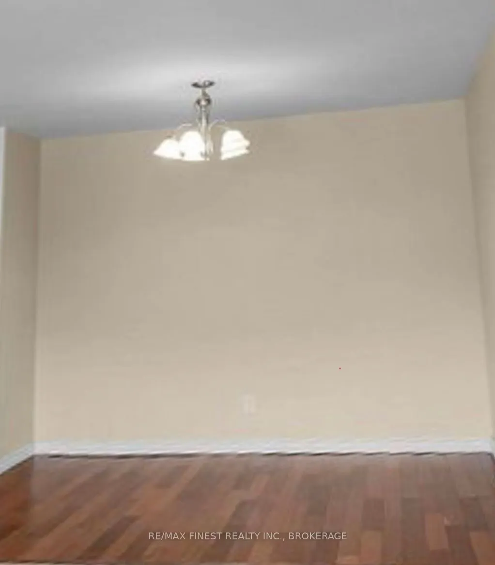 17 Eldon Hall Place, #212