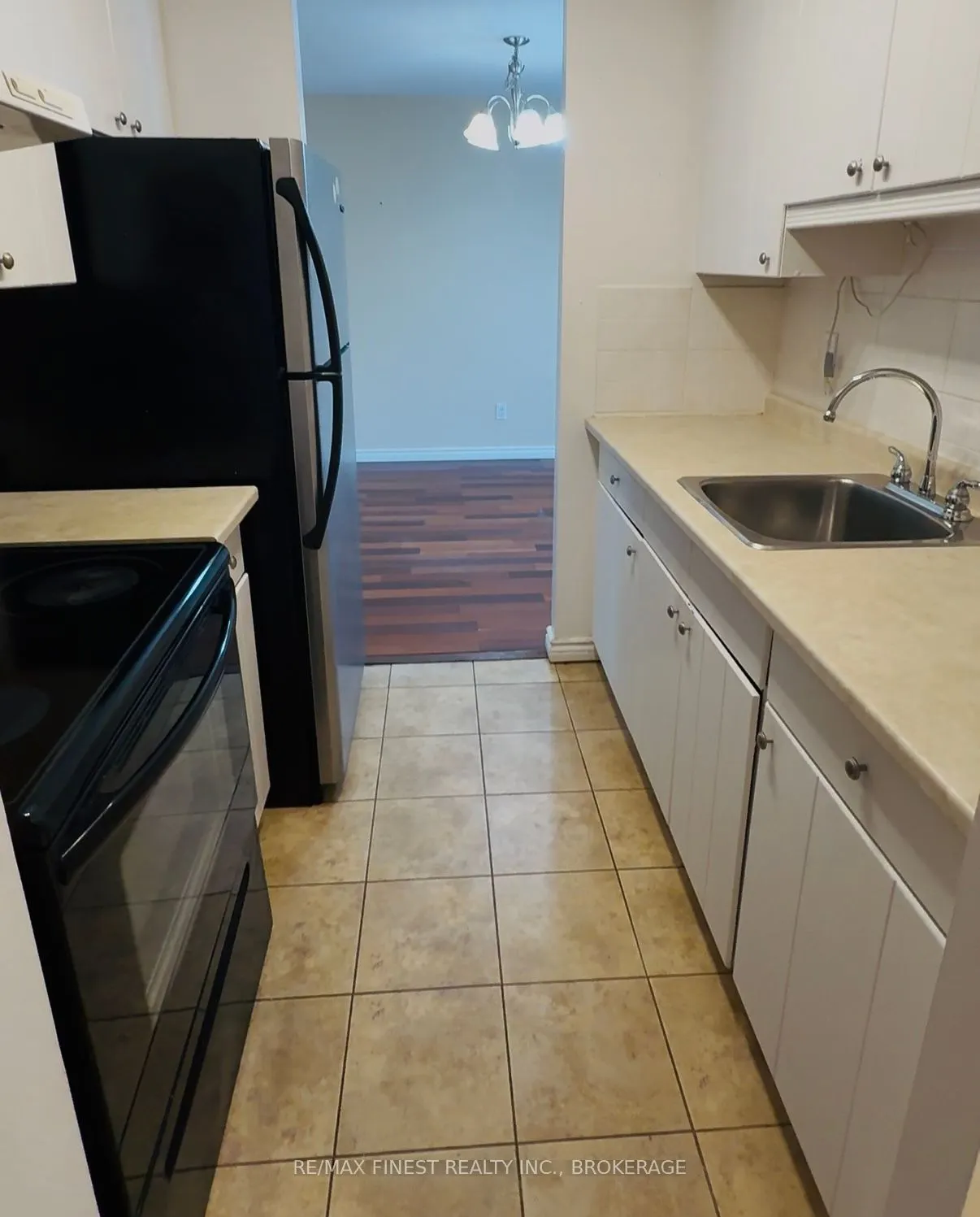 17 Eldon Hall Place, #212