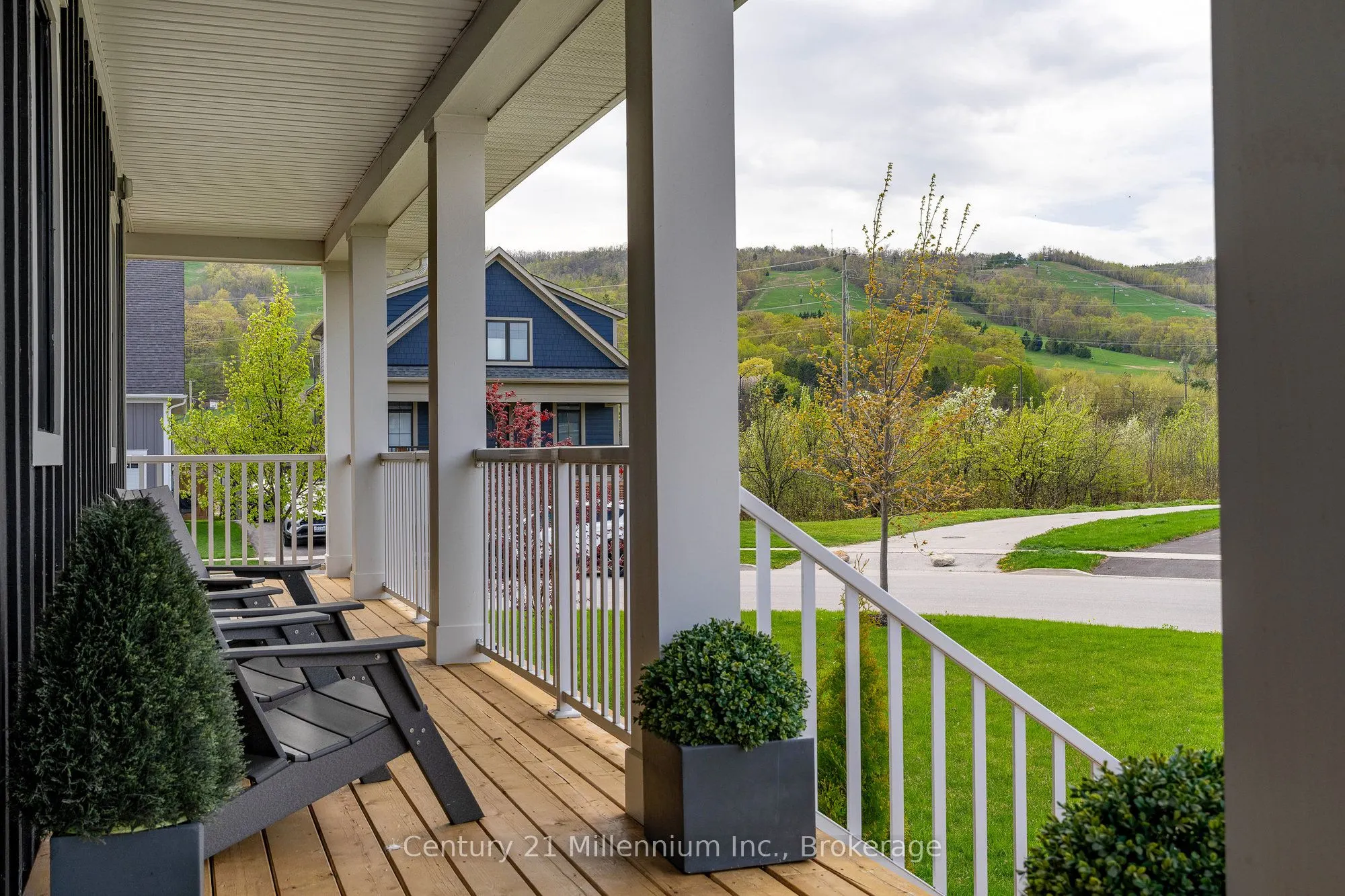 225 Yellow Birch Crescent