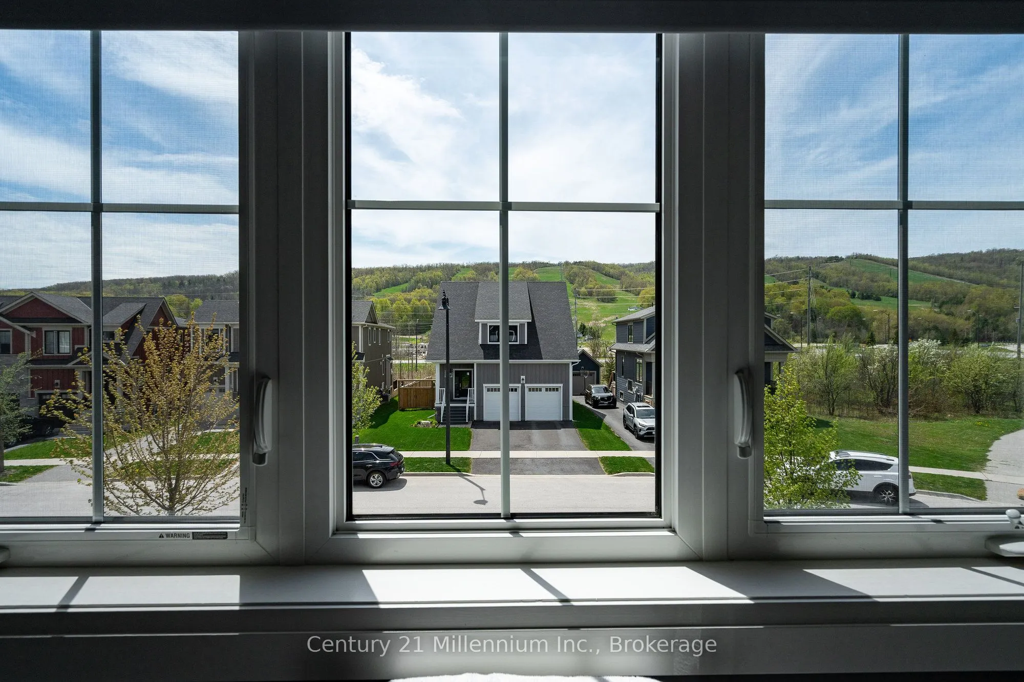 225 Yellow Birch Crescent