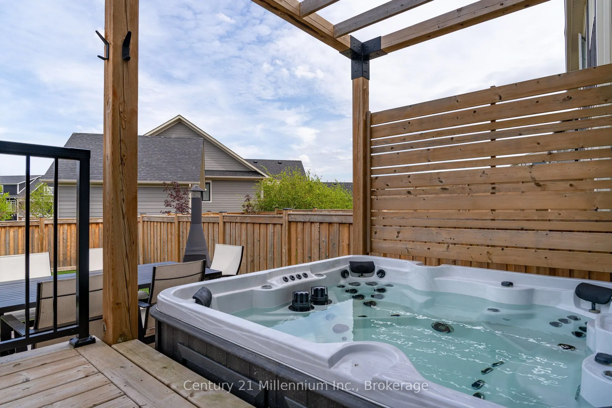 225 Yellow Birch Crescent