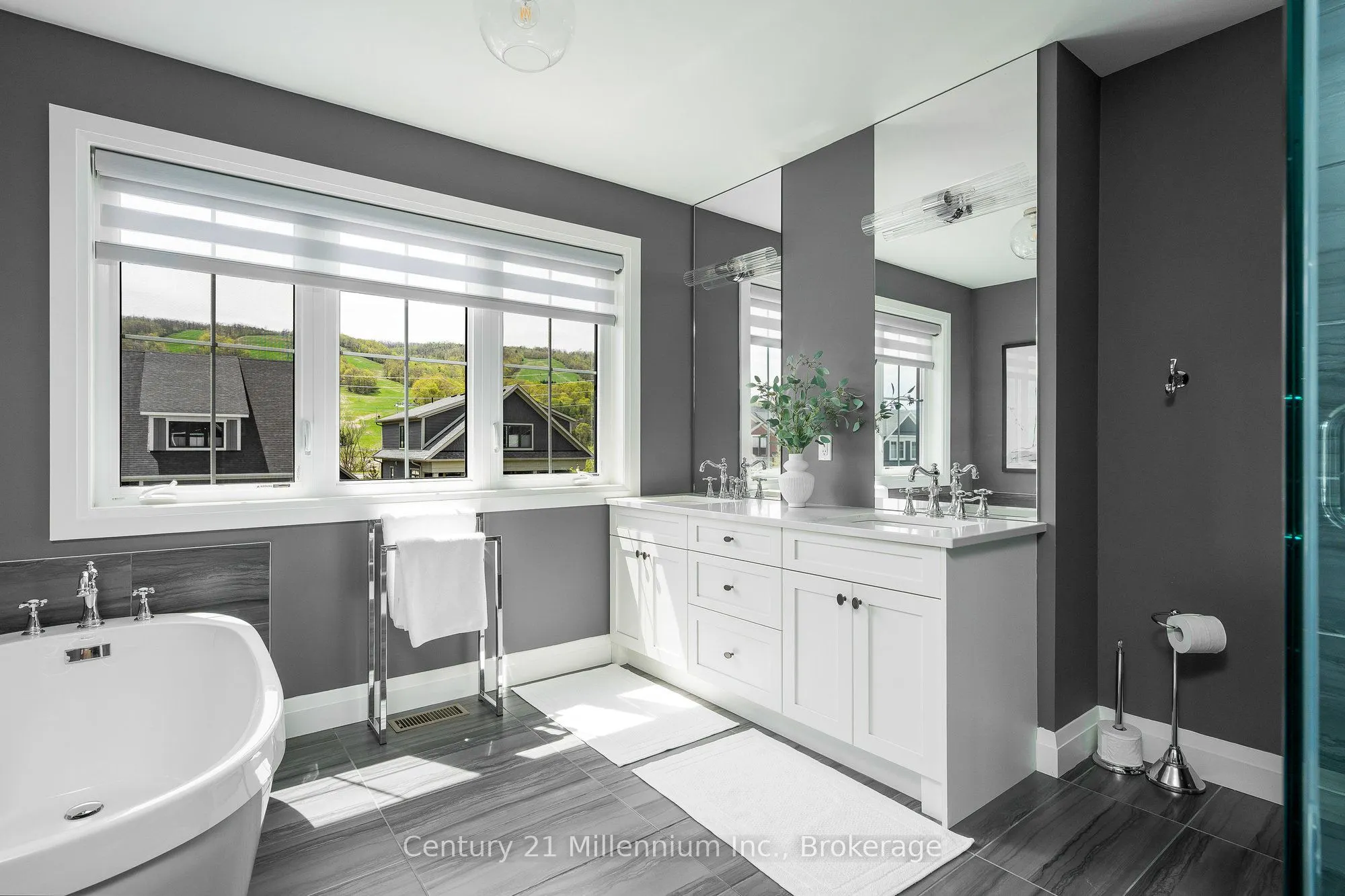 225 Yellow Birch Crescent