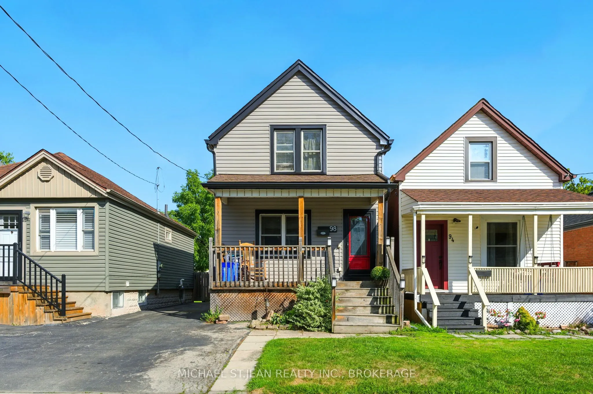 98 Tuxedo Avenue N