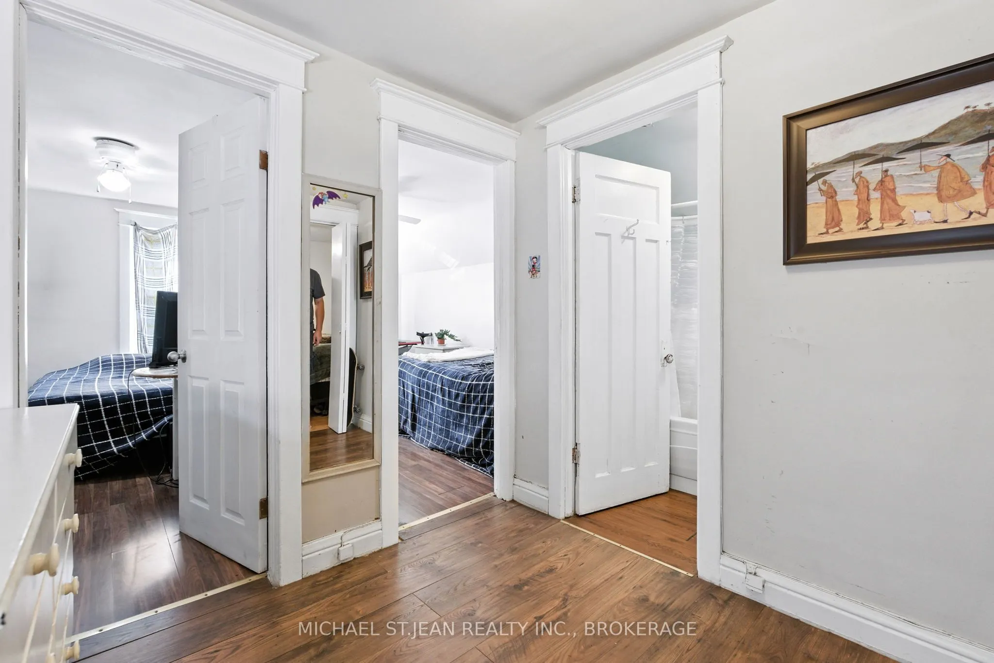 98 Tuxedo Avenue N