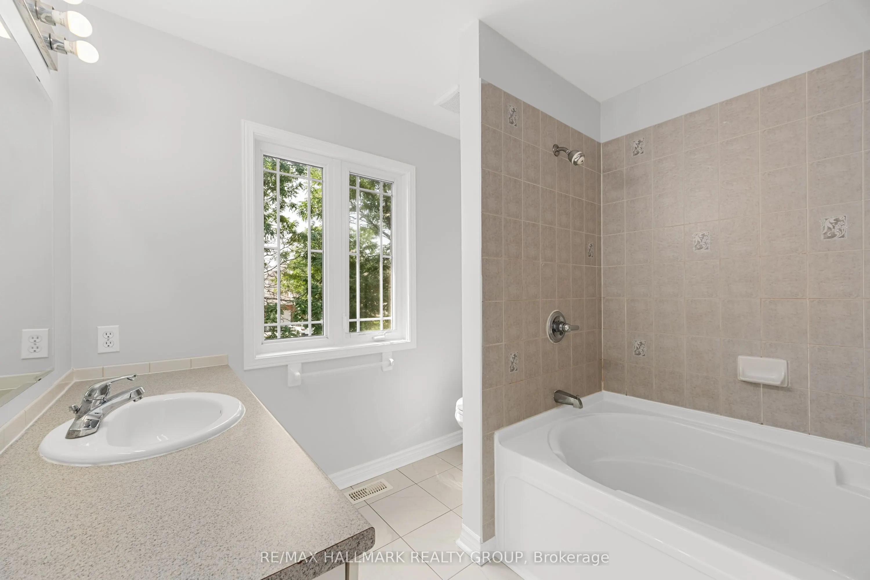 1146 Halton Terrace