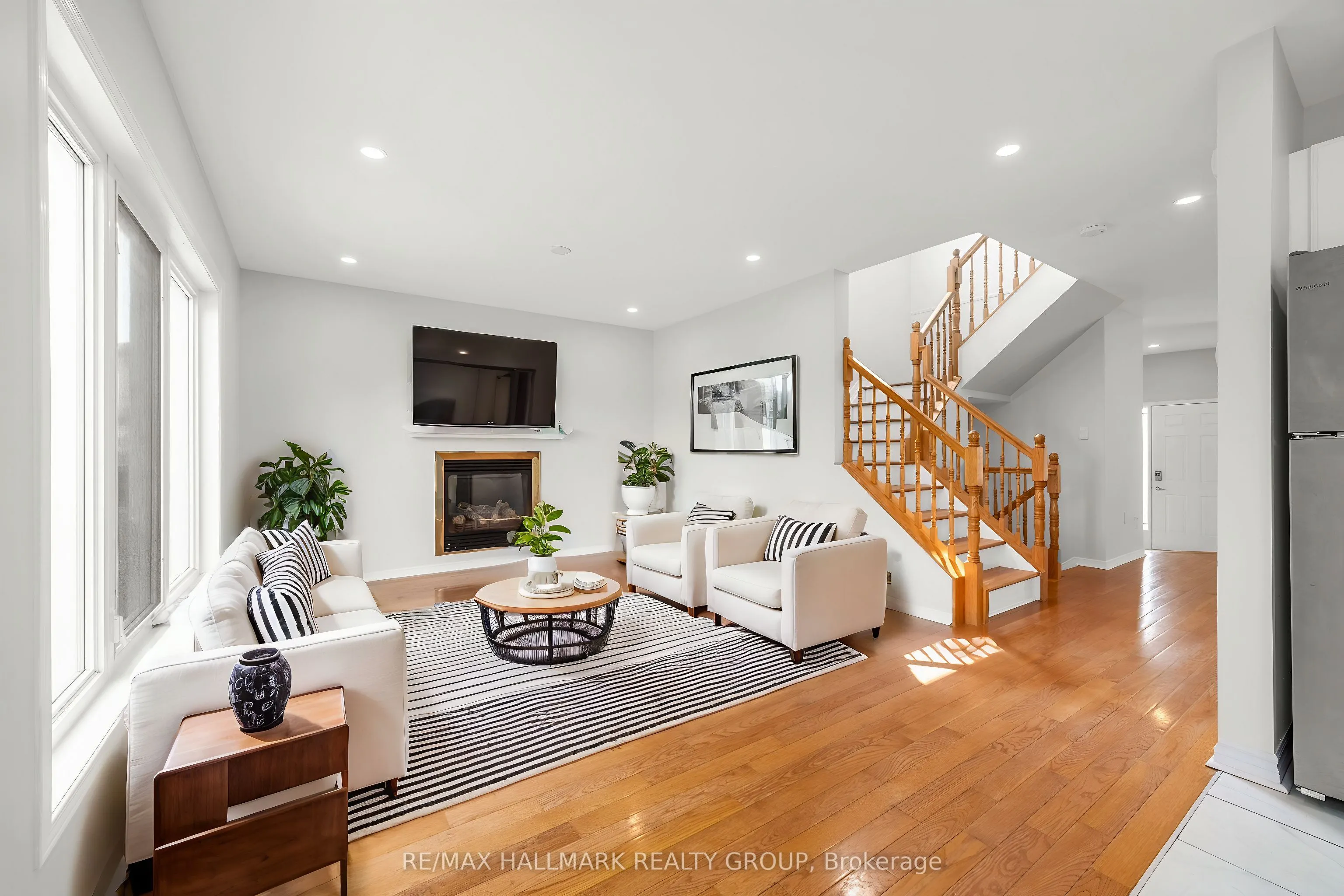1146 Halton Terrace