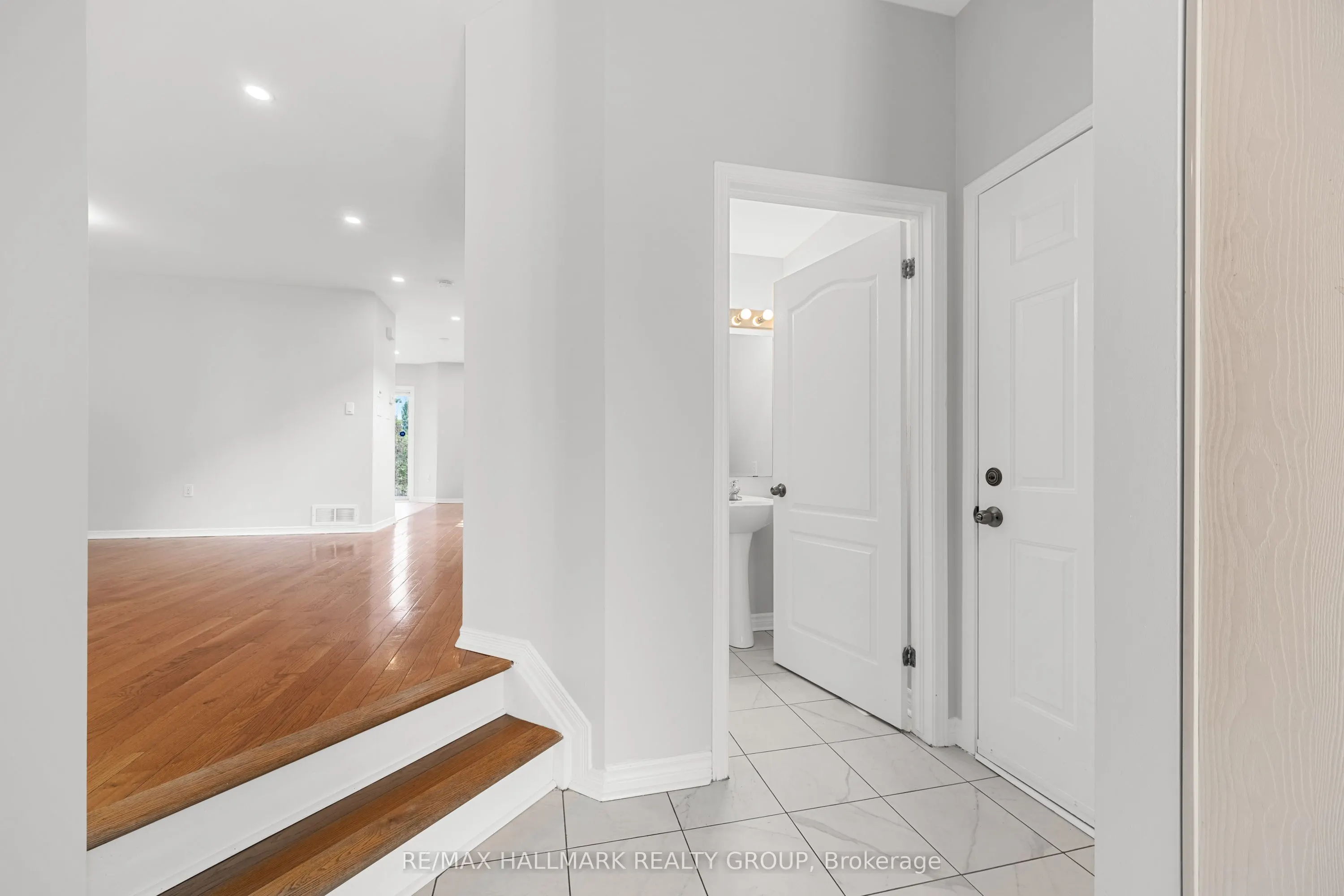 1146 Halton Terrace