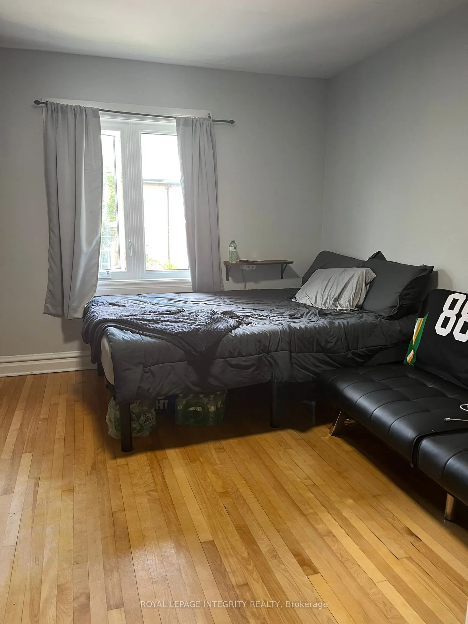 452-454 Sunnyside Avenue