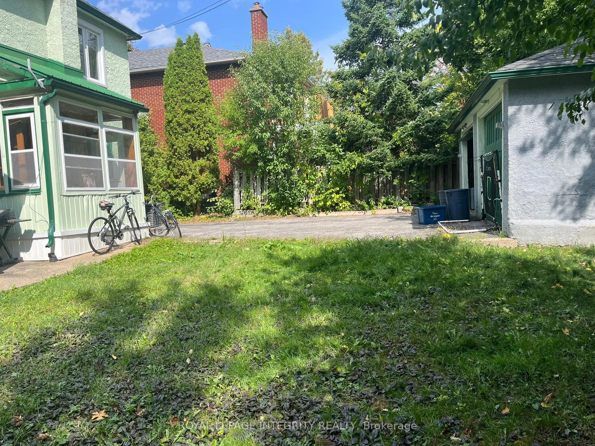 452-454 Sunnyside Avenue
