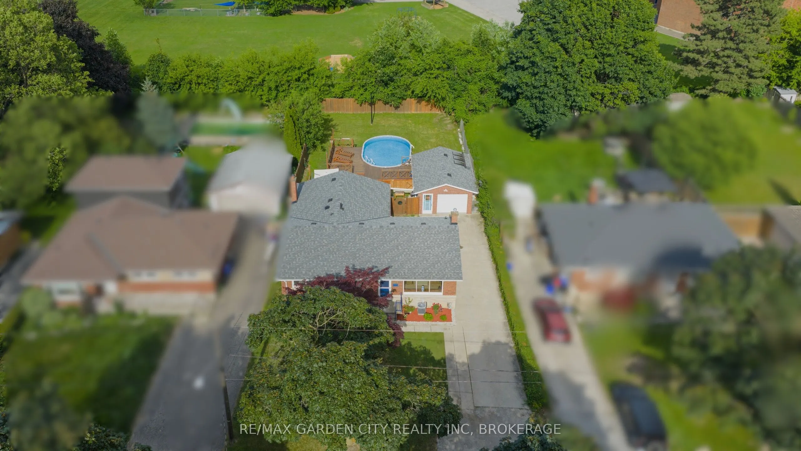 14 Edinburgh Drive