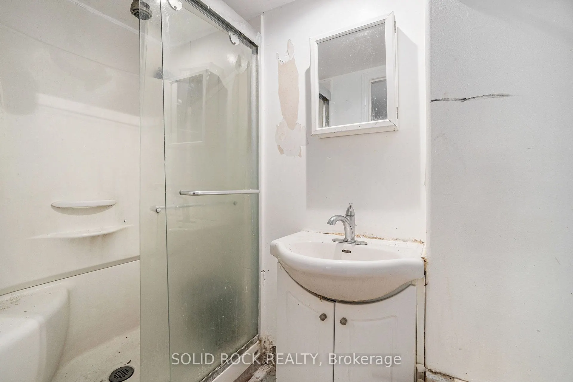 1432 Leigh Crescent