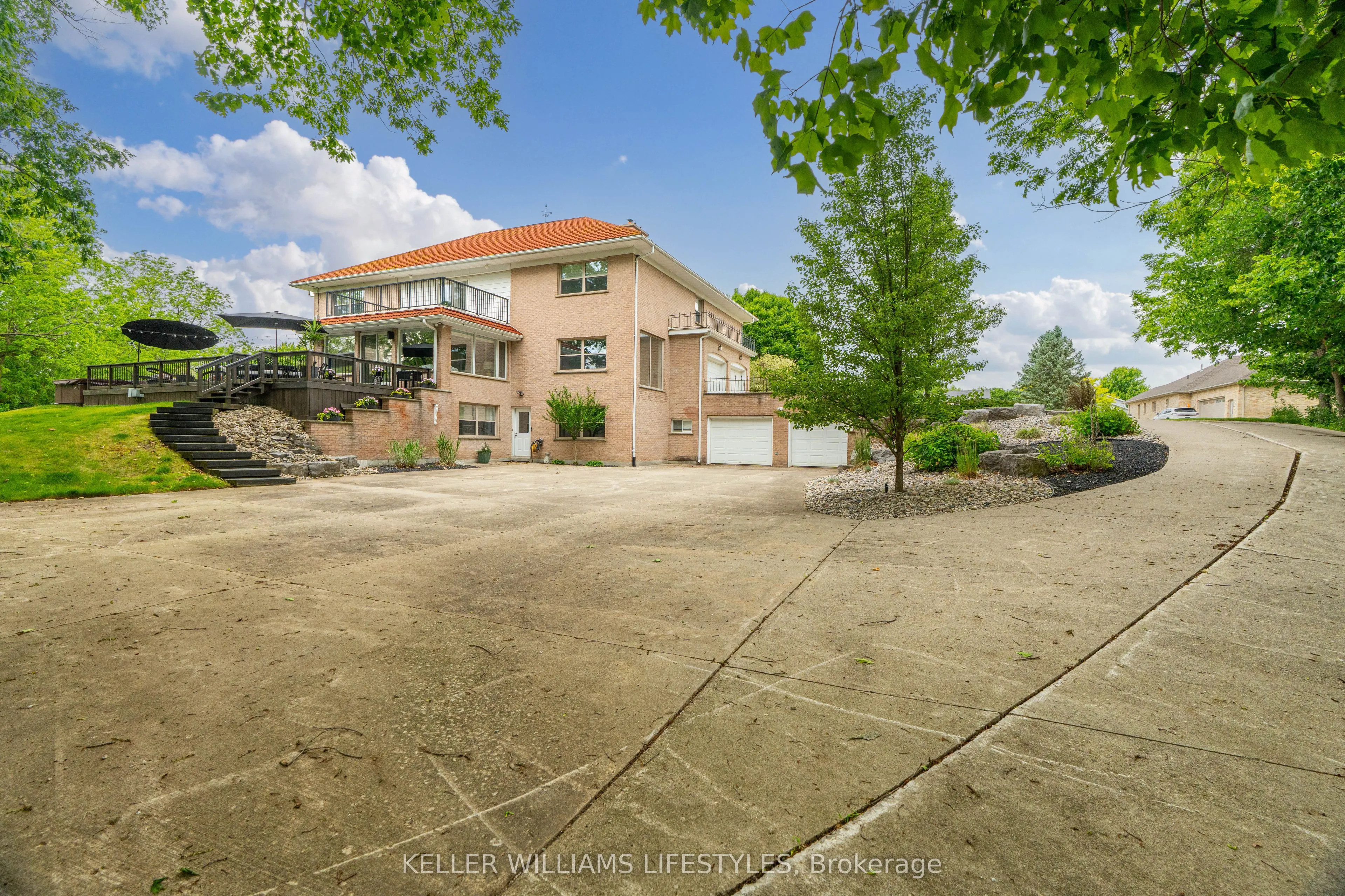 262 Pinetree Lane