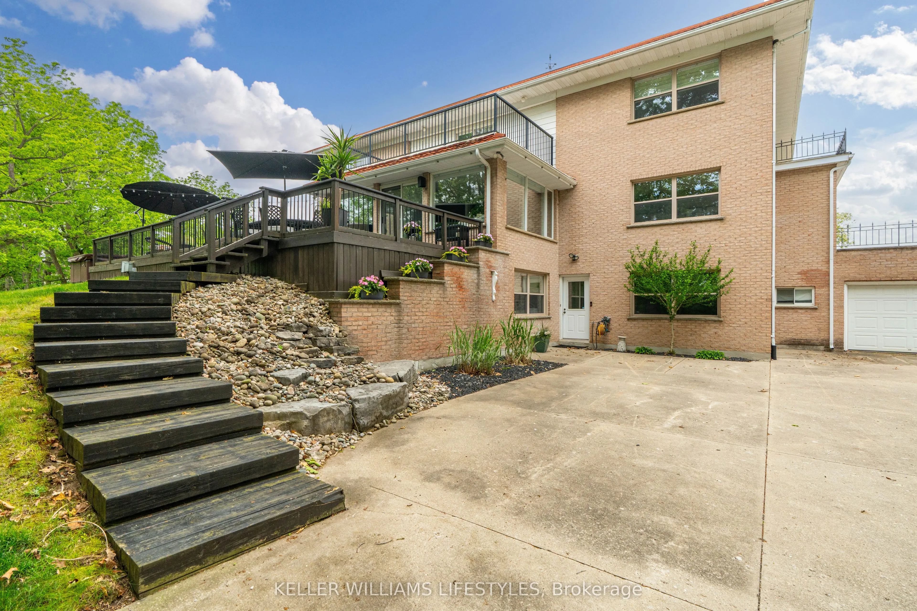 262 Pinetree Lane