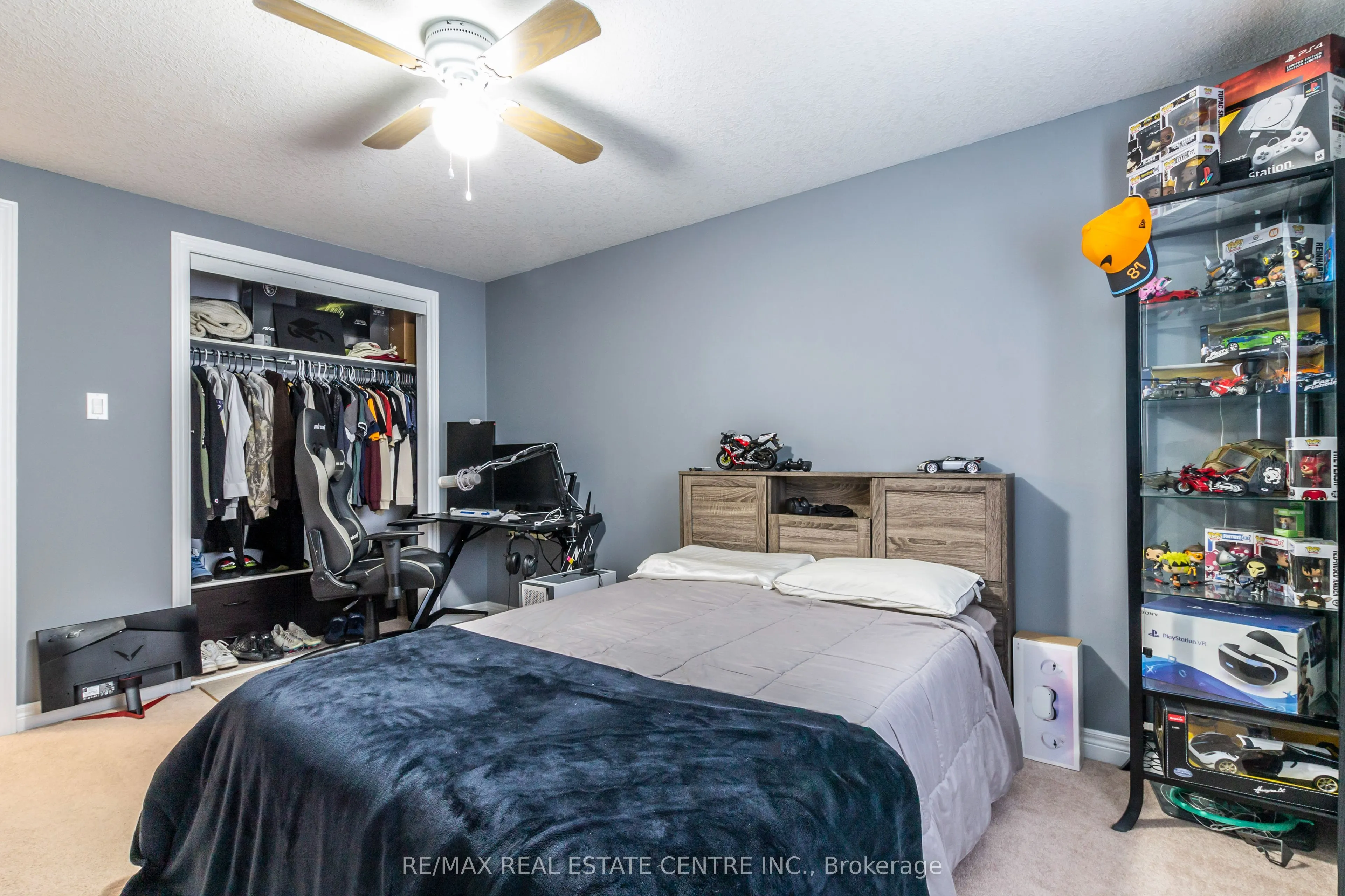 194 Hollyridge Crescent
