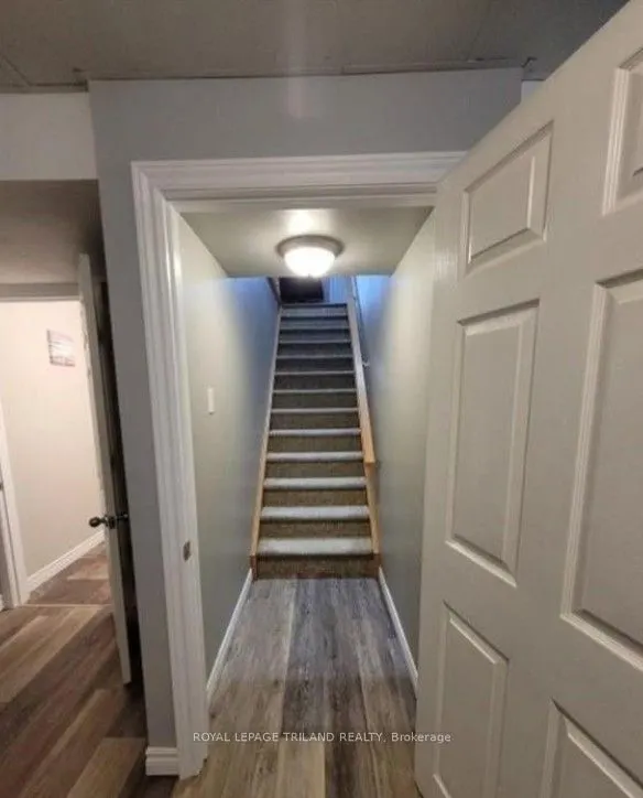 7 KARSTEN Avenue