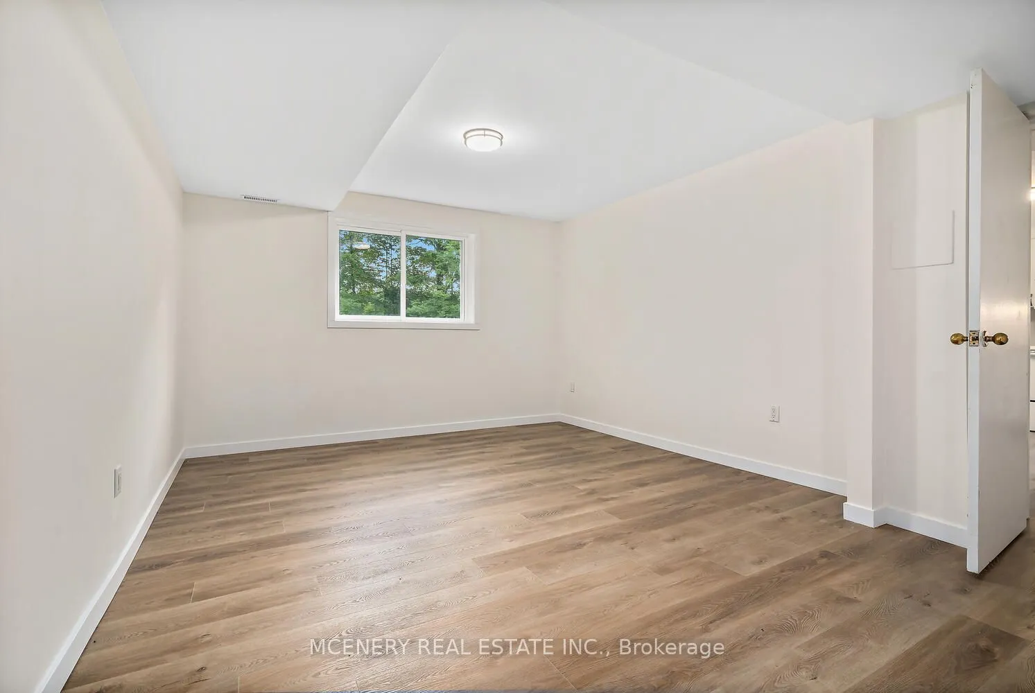 9739 10th Side Road