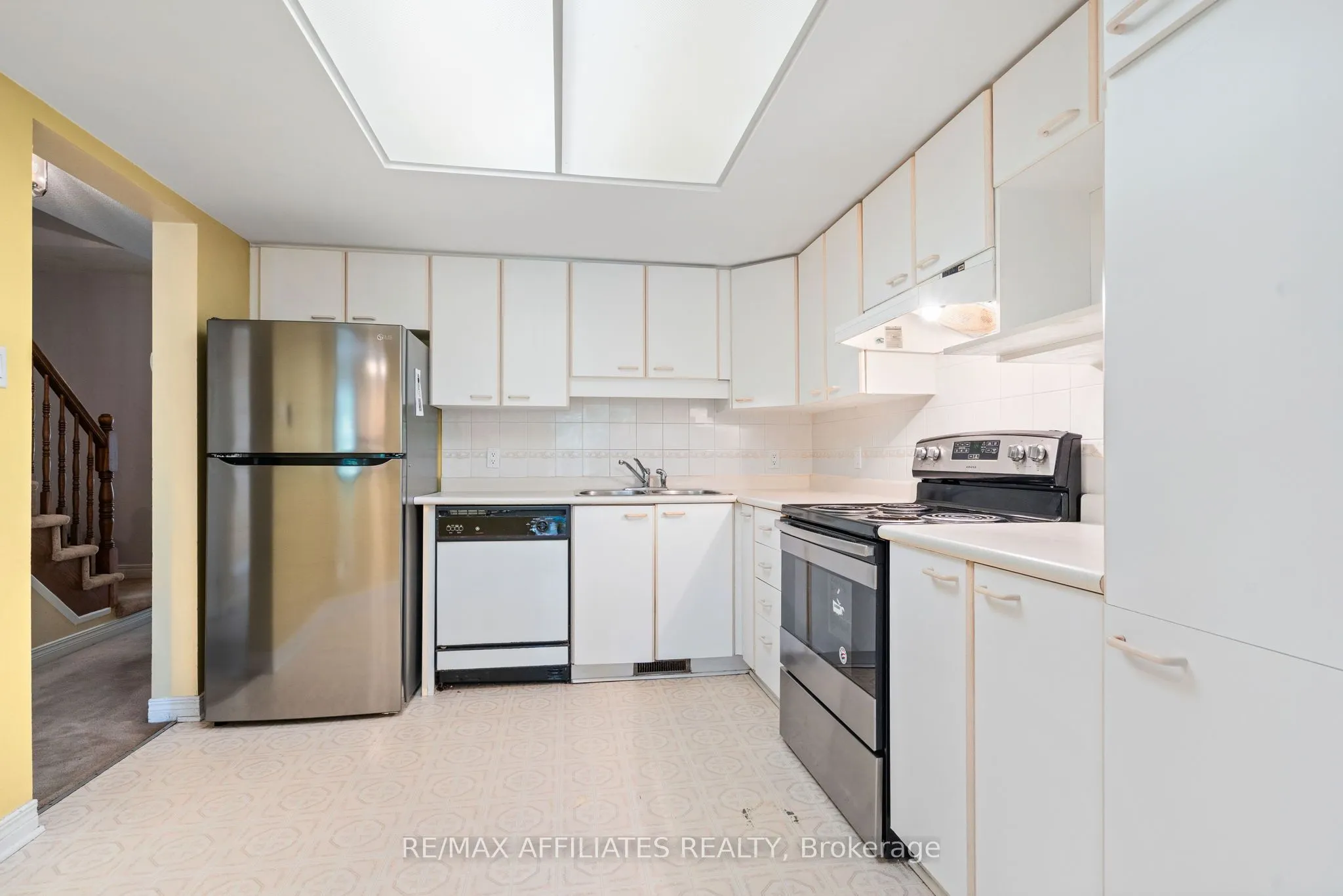 35 Locheland Crescent
