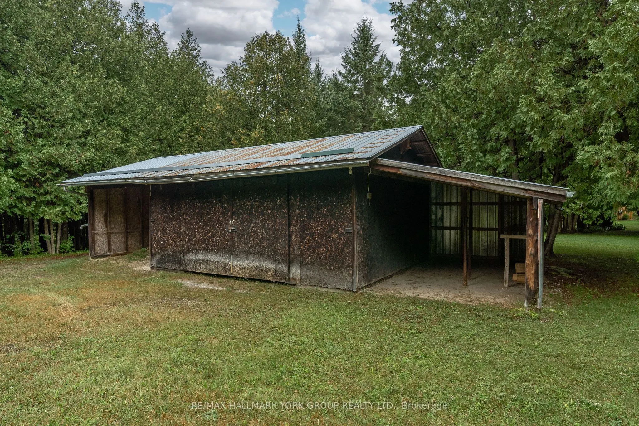 768 Traceys Hill Road