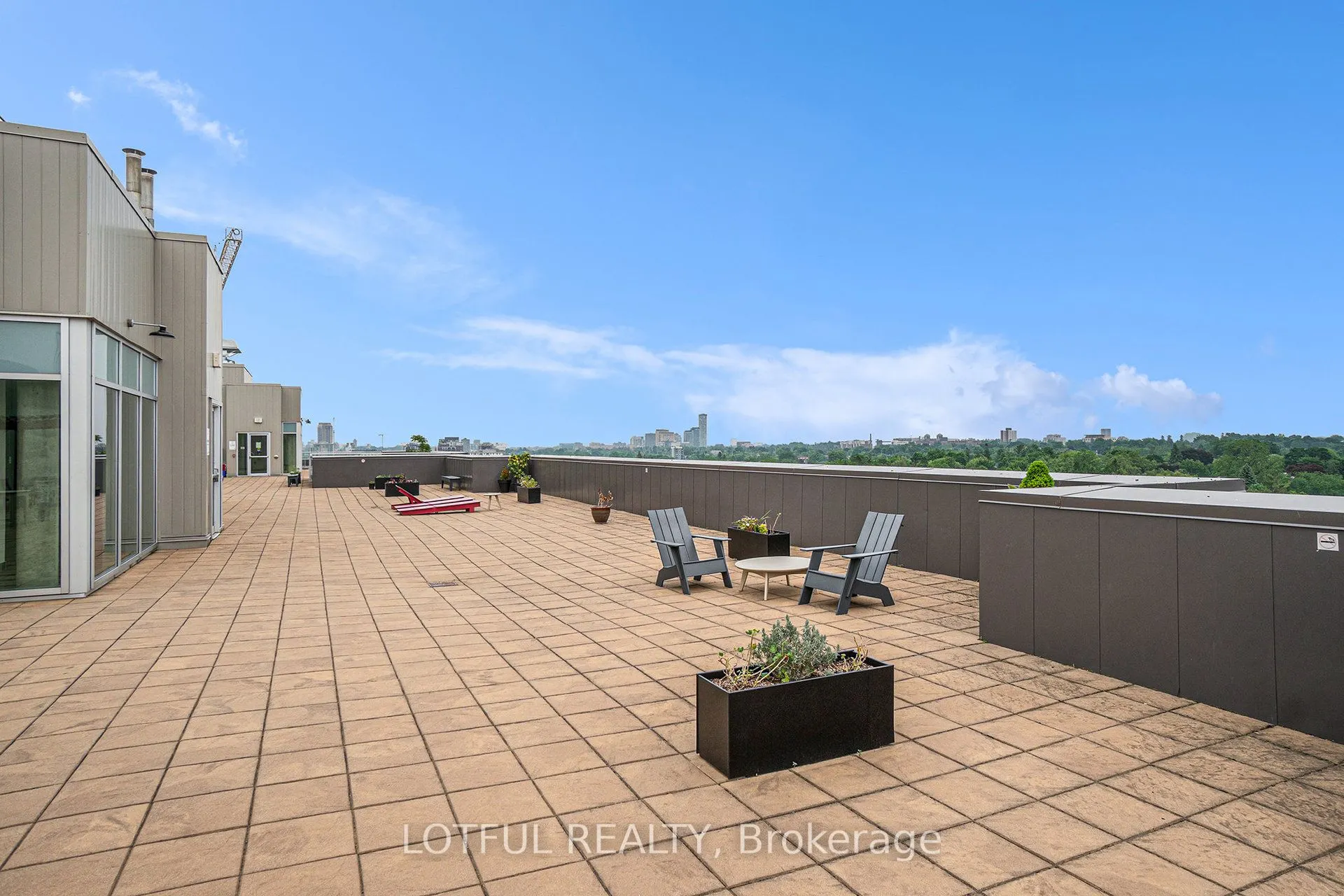 98 Richmond Road, #701