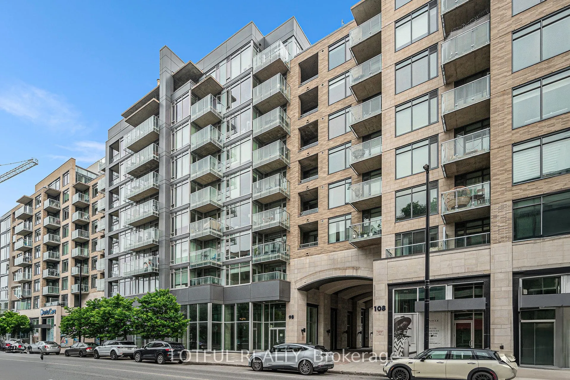 98 Richmond Road, #701