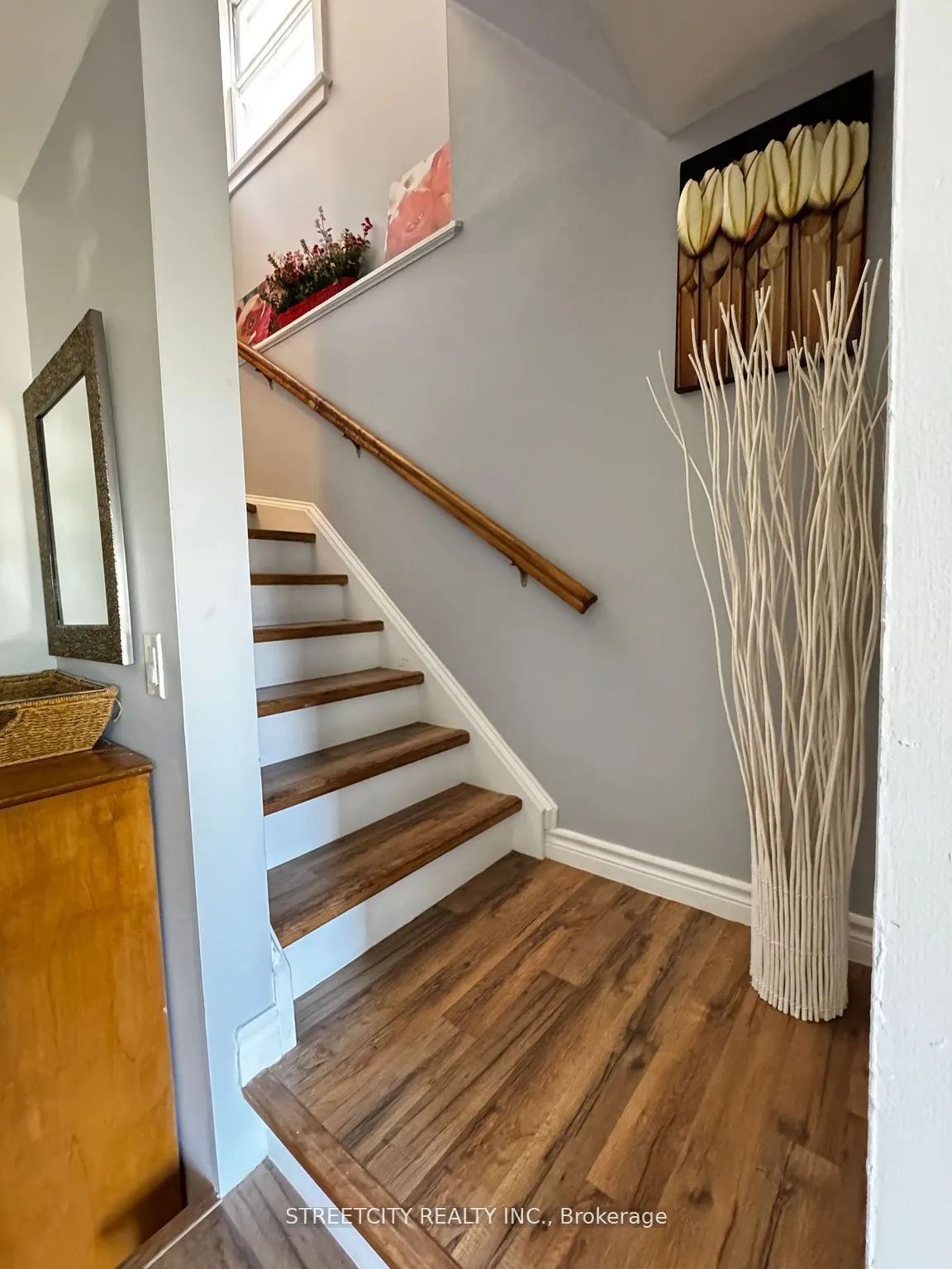237 Homestead(Room) Crescent