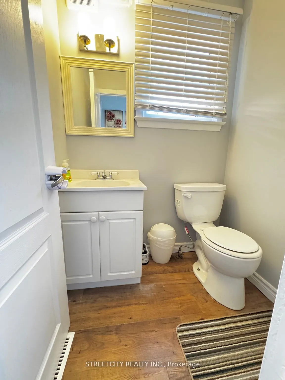 237 Homestead(Room) Crescent