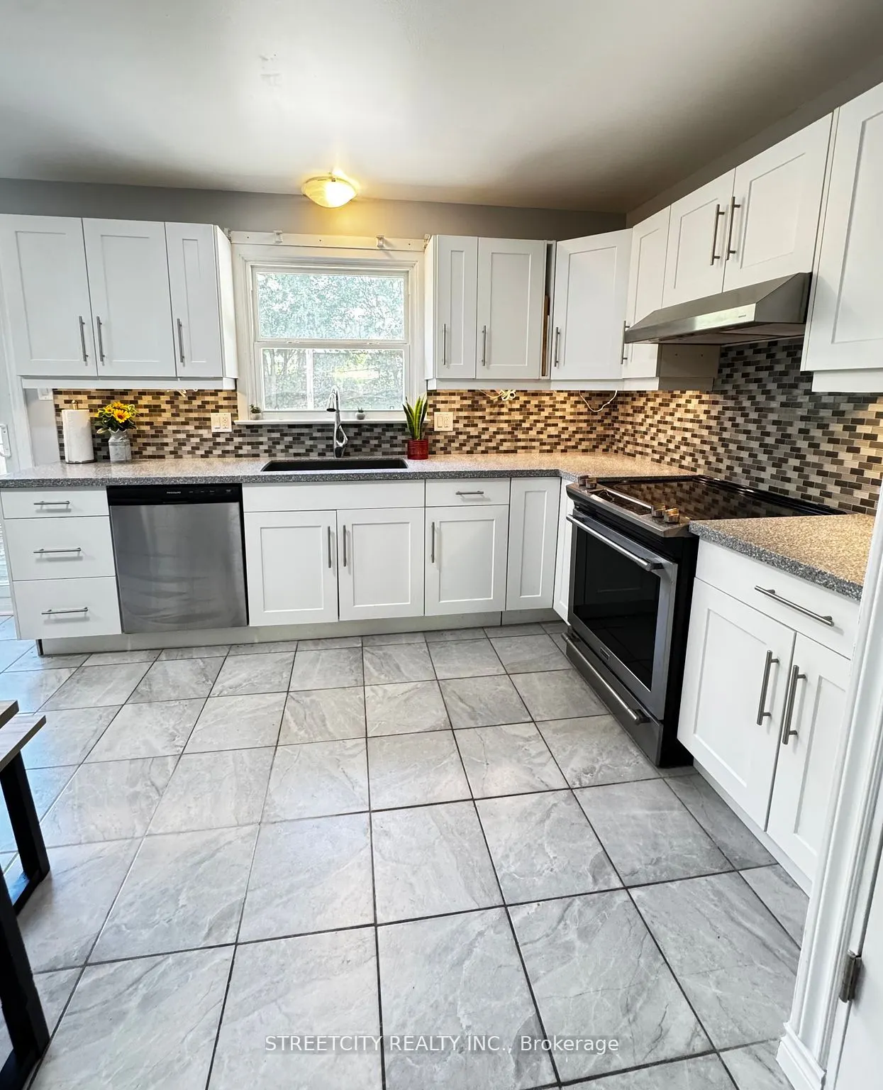 237 Homestead(Room) Crescent