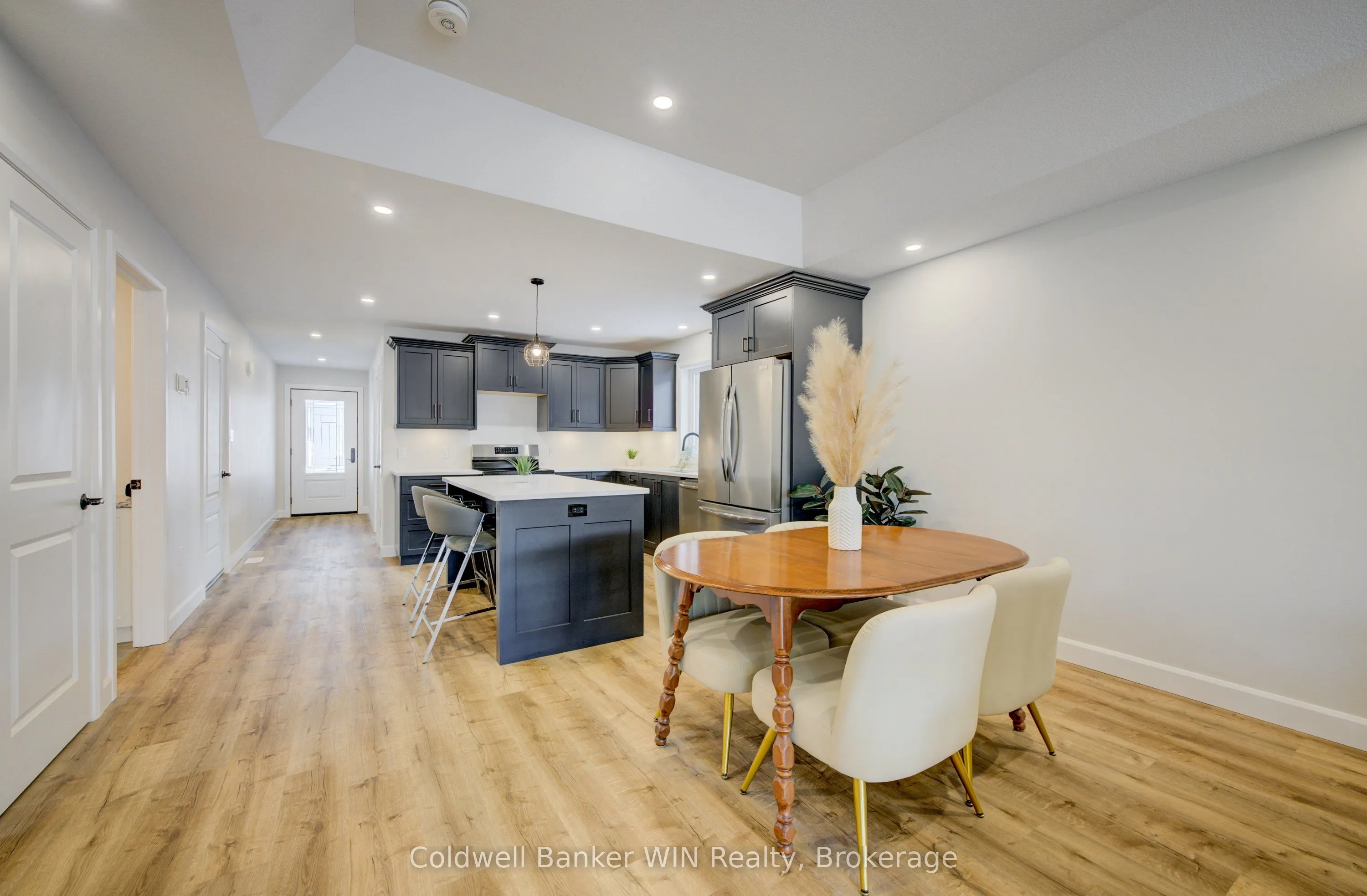 217 ELGIN Street