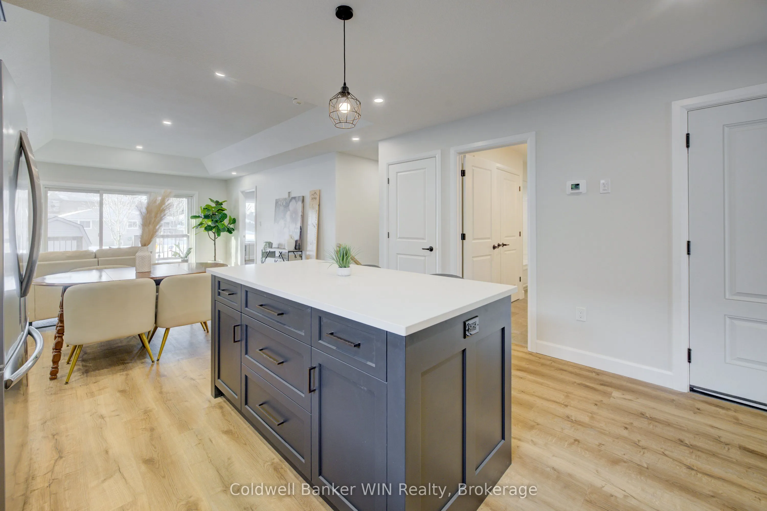 217 ELGIN Street