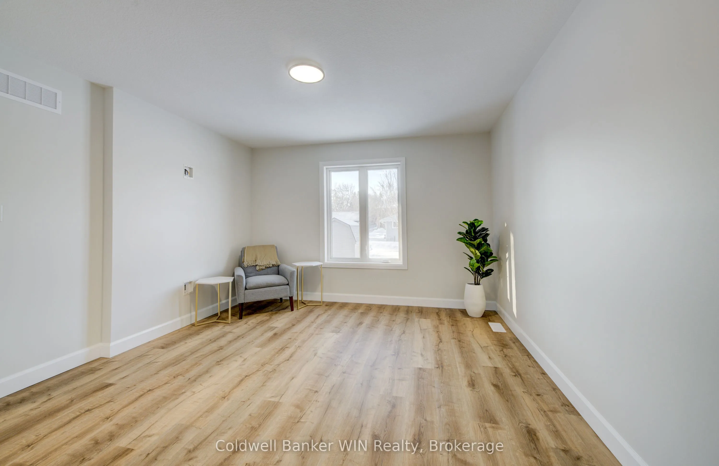217 ELGIN Street